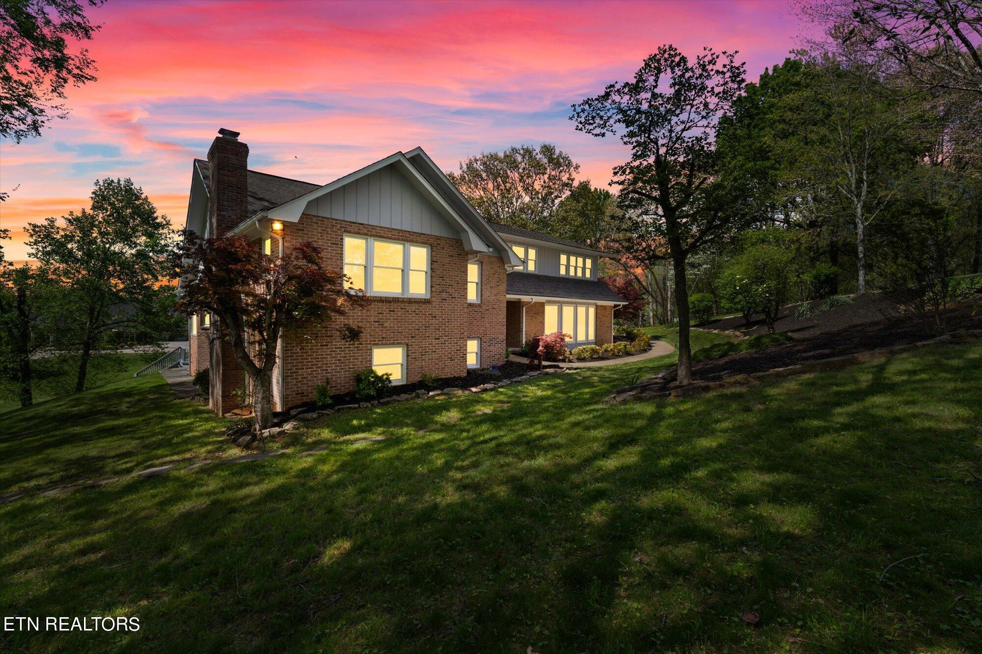 12319 River Oaks Point