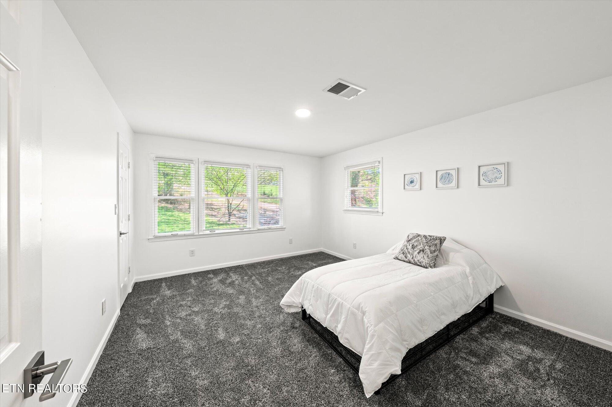 12319 River Oaks Point