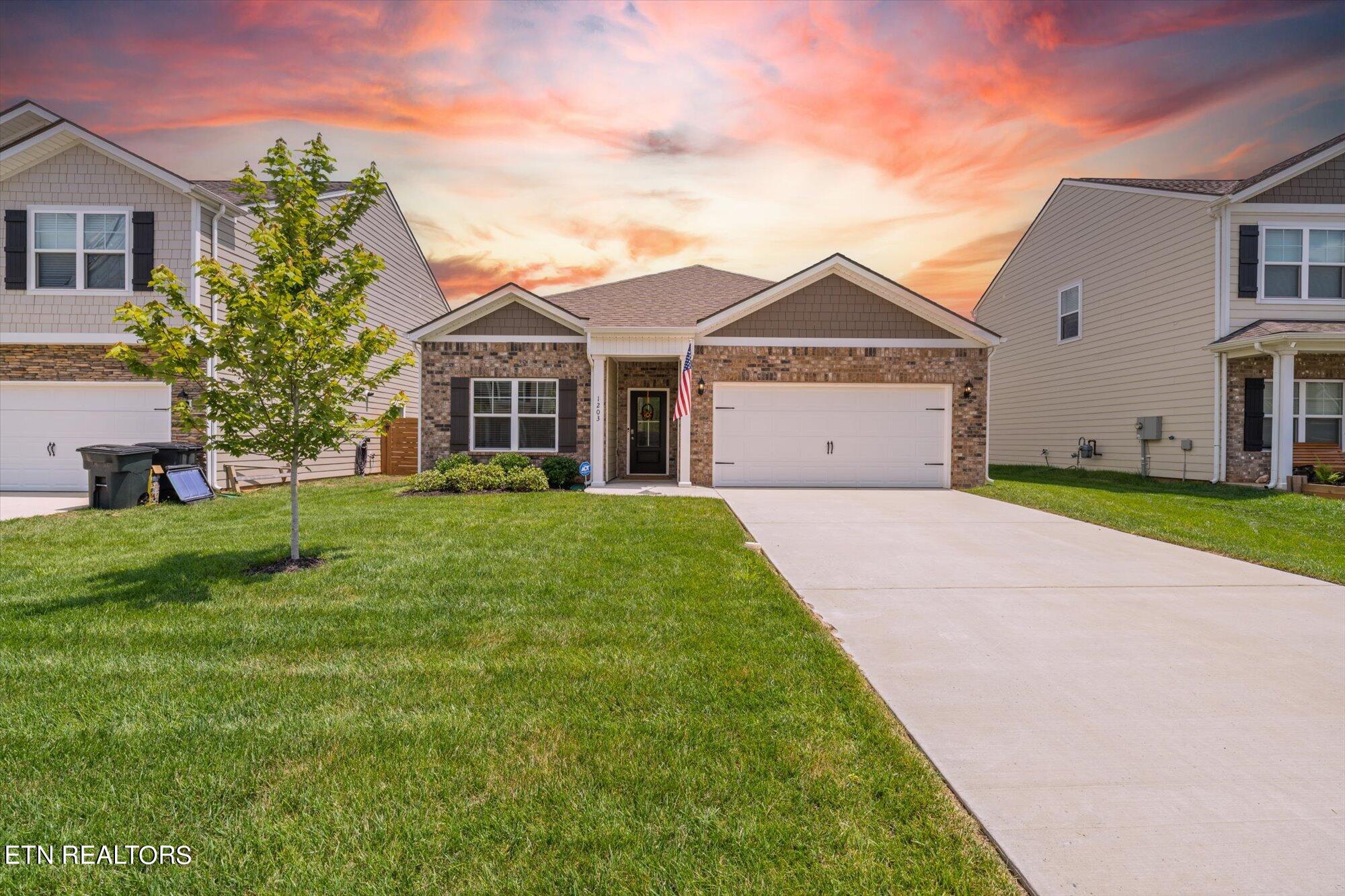 1203 Hampton Place Circle