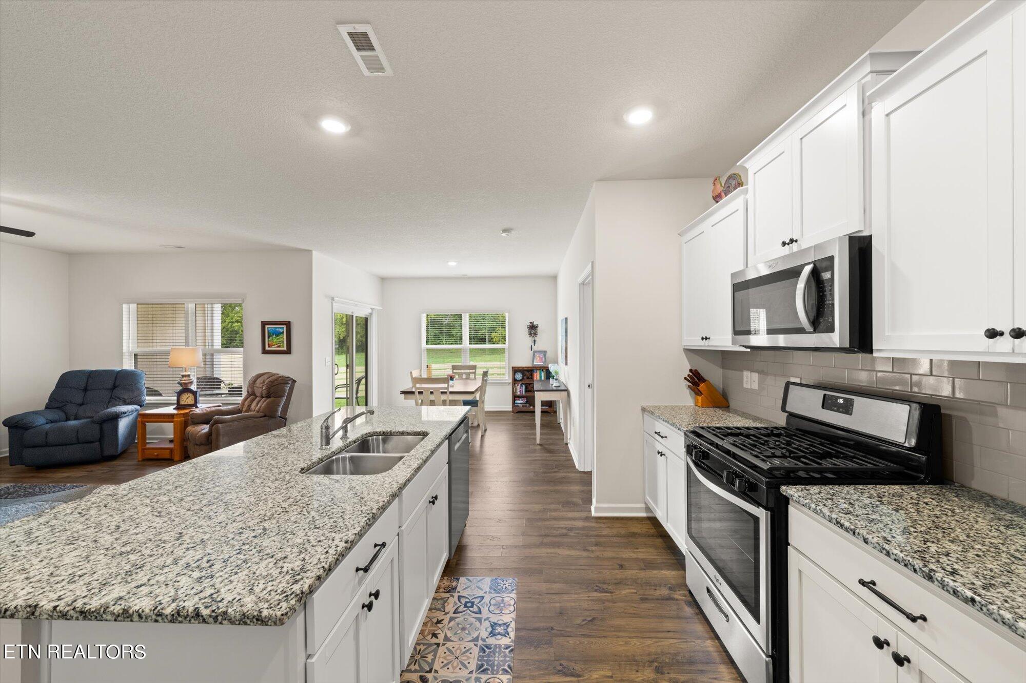 1203 Hampton Place Circle