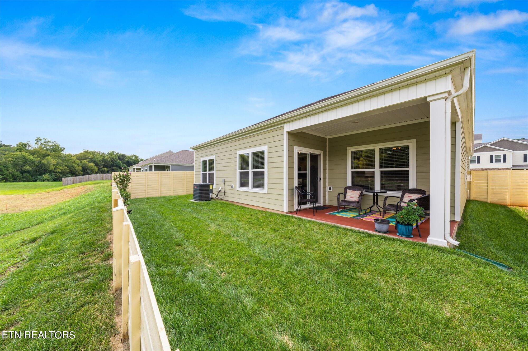 1203 Hampton Place Circle