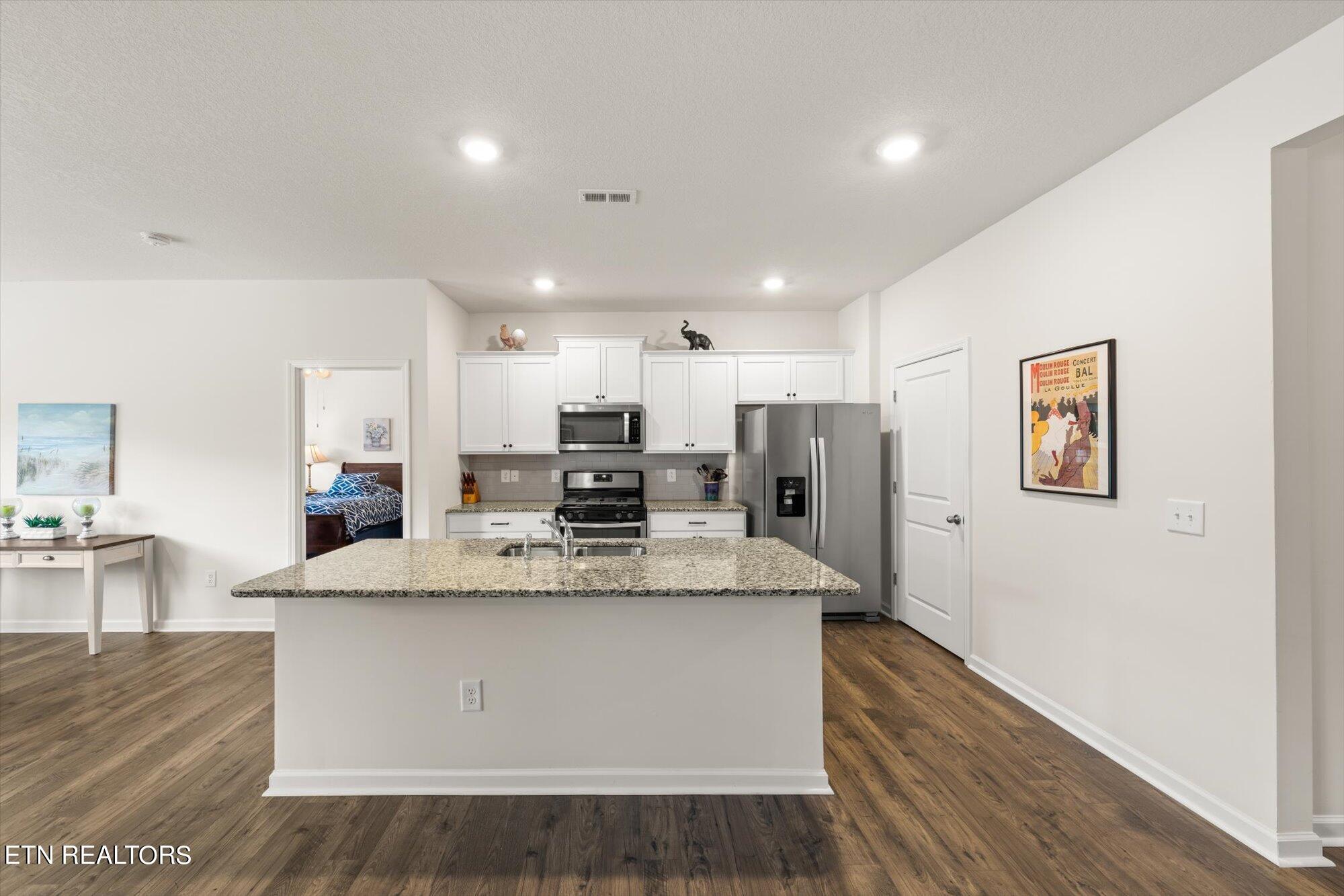 1203 Hampton Place Circle