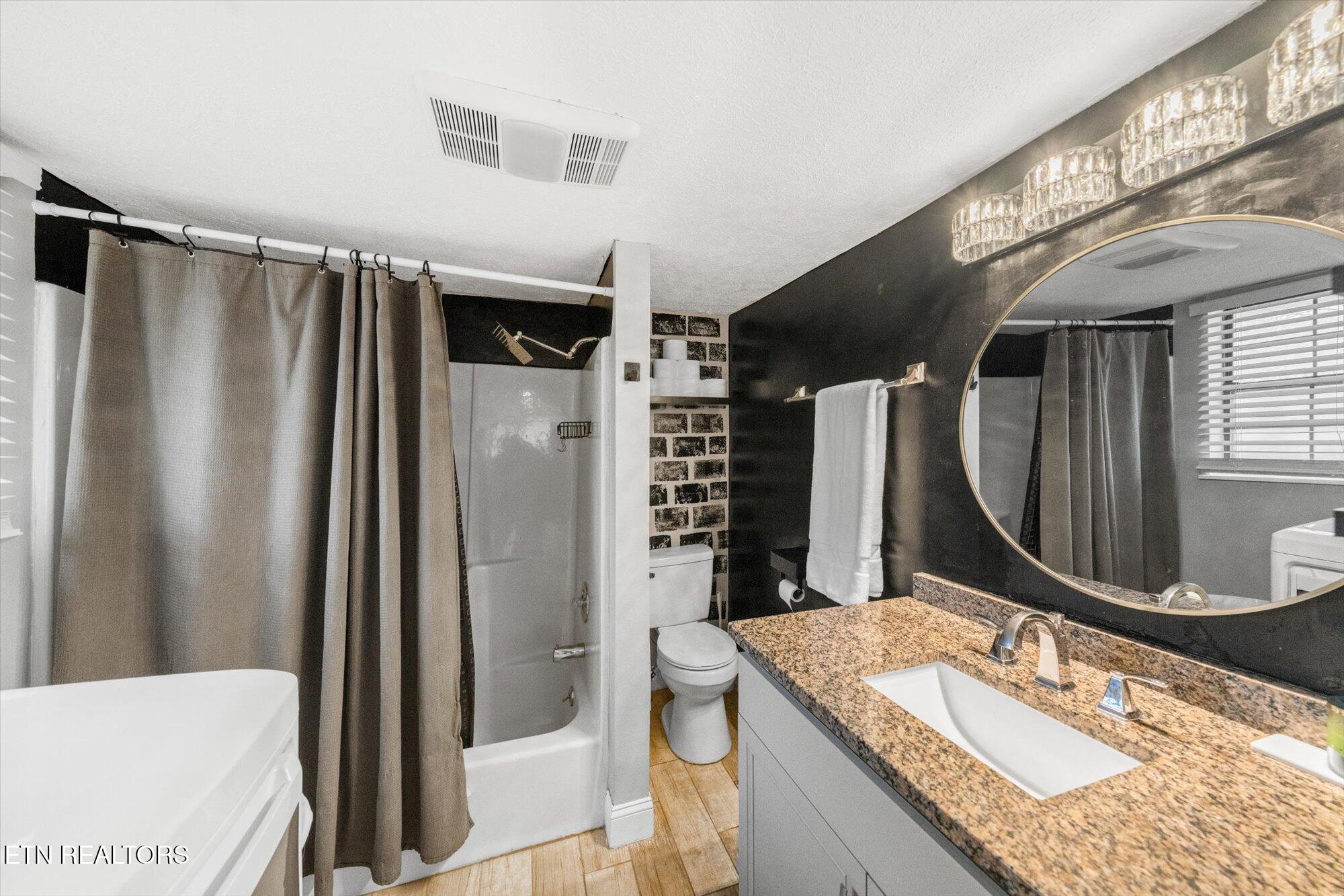 4913 Landbrook Drive