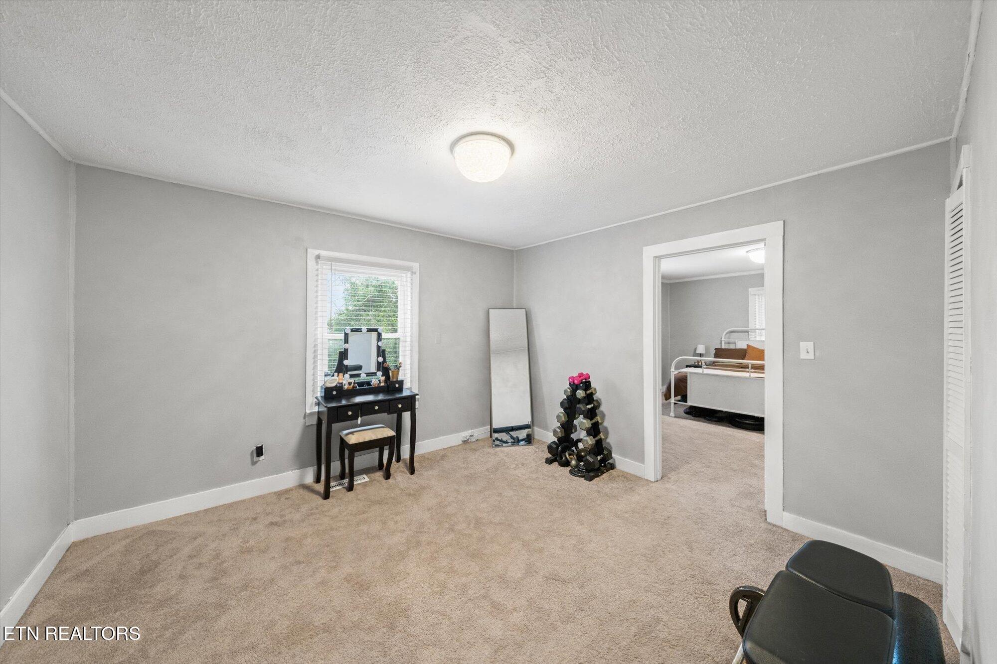 4913 Landbrook Drive