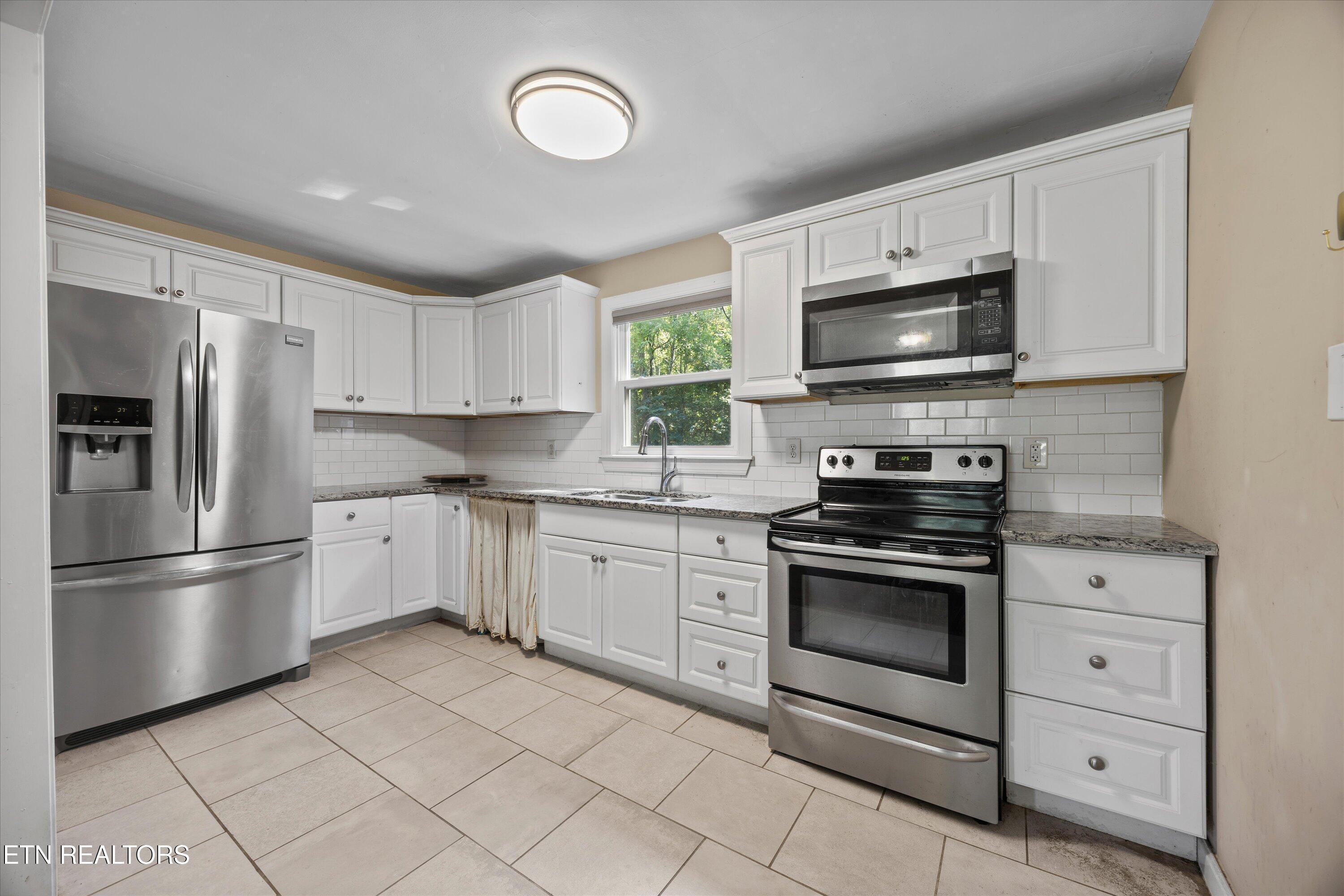 1412 Taylor Rd