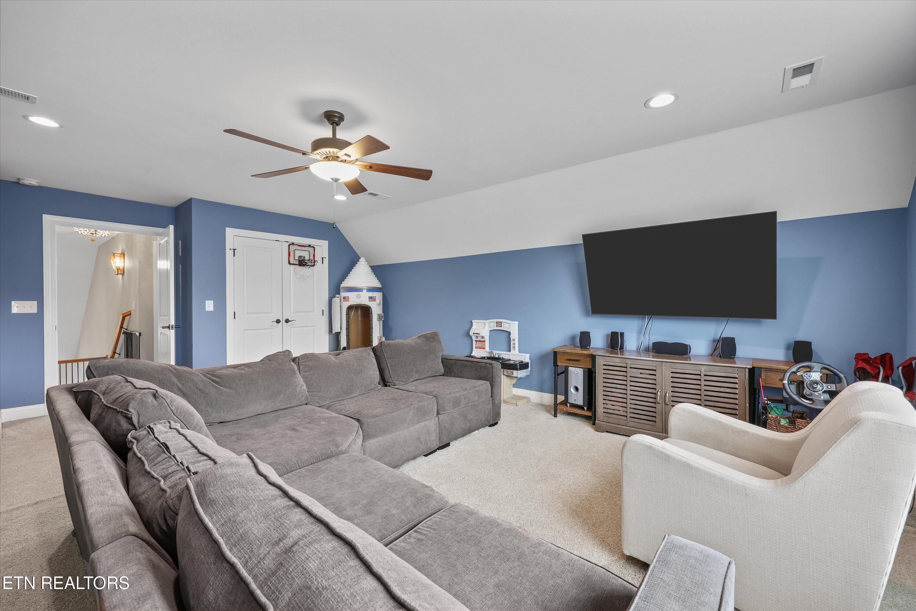 2007 Logan Drive
