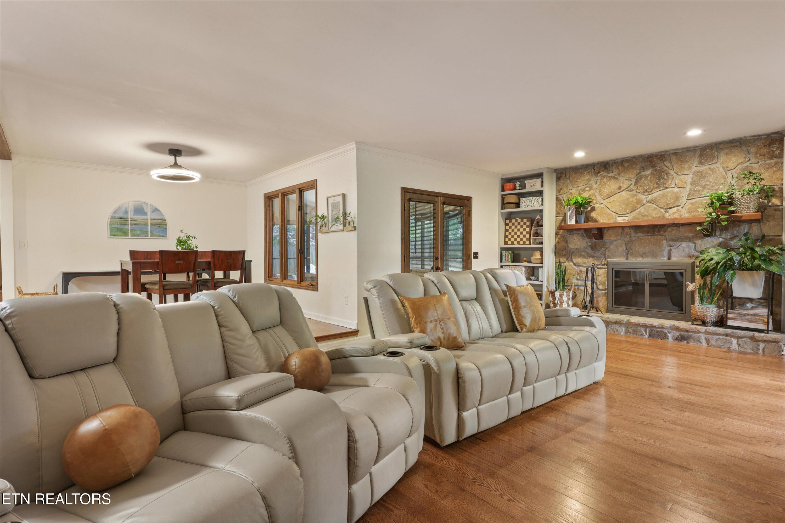 612 Laurel Valley Rd