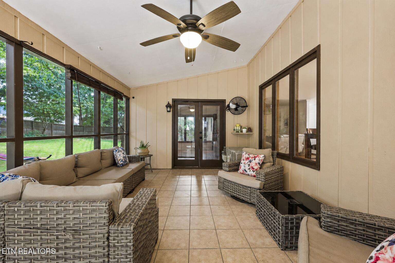 612 Laurel Valley Rd