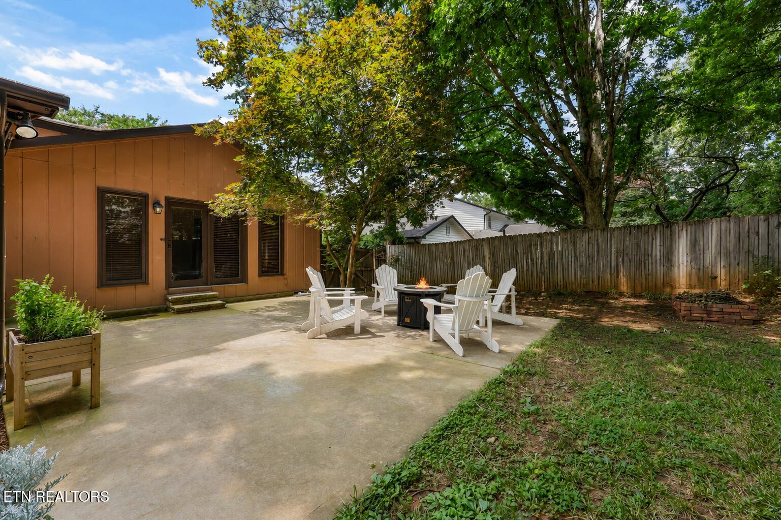 612 Laurel Valley Rd