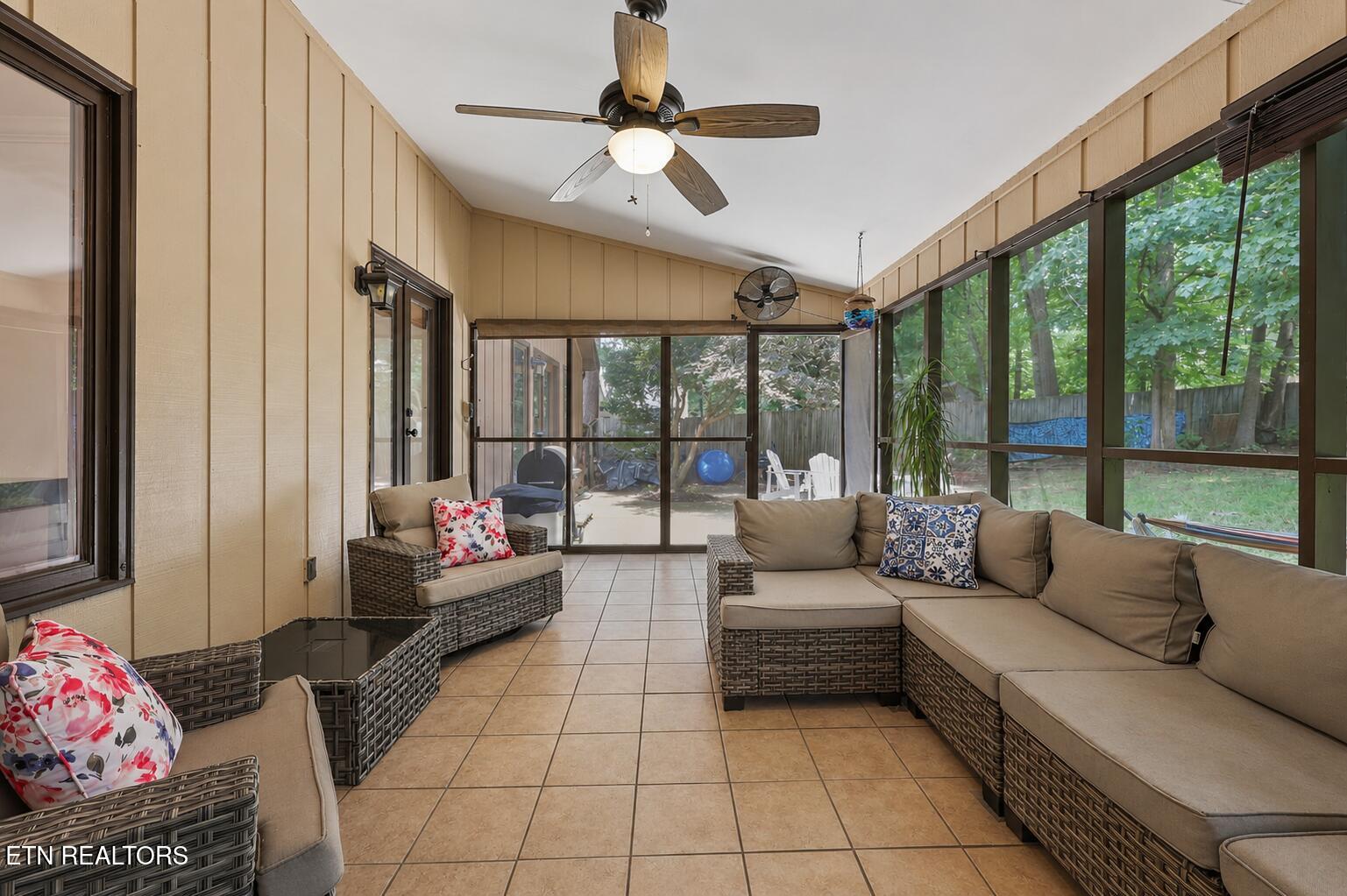 612 Laurel Valley Rd