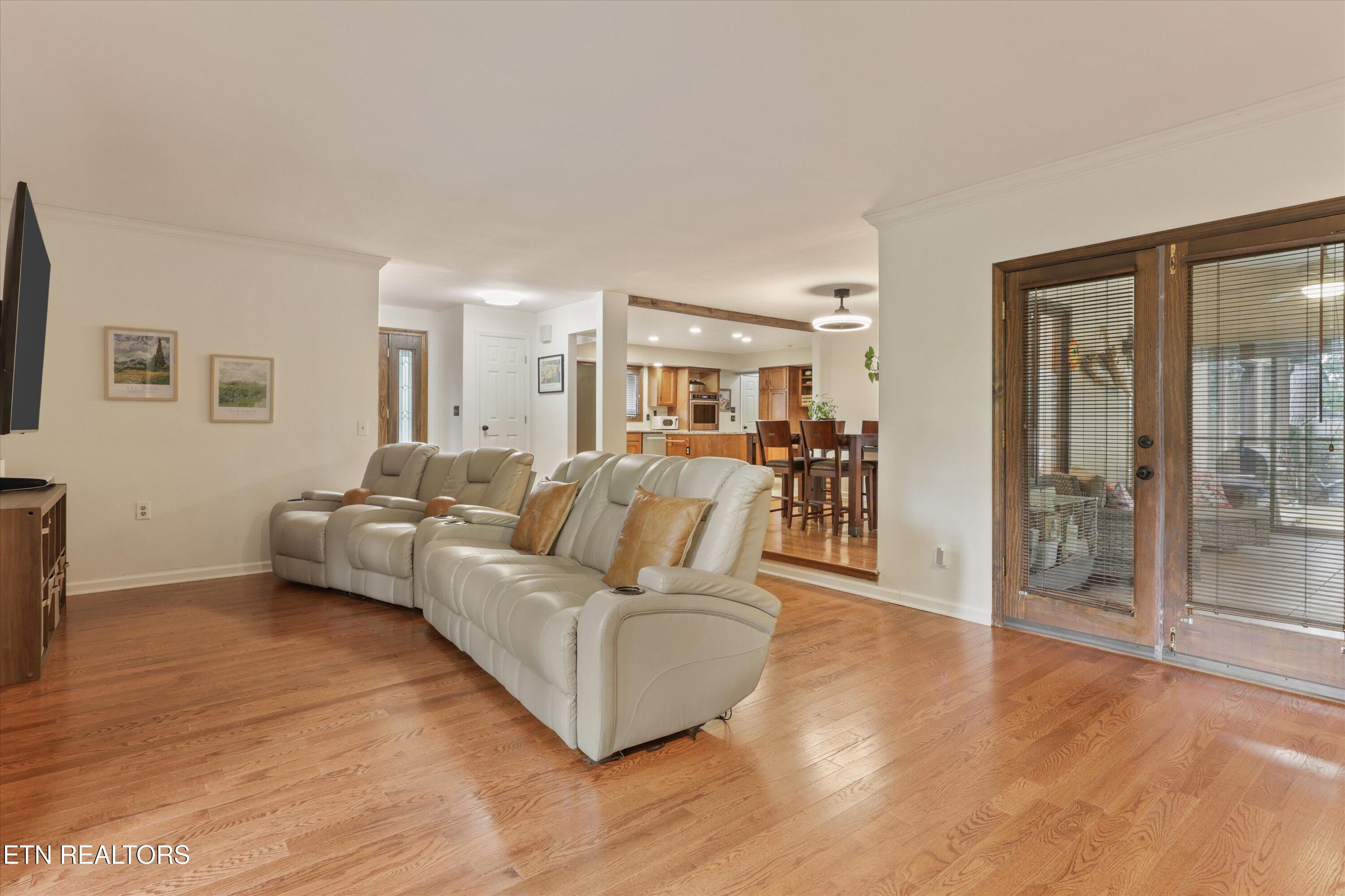 612 Laurel Valley Rd