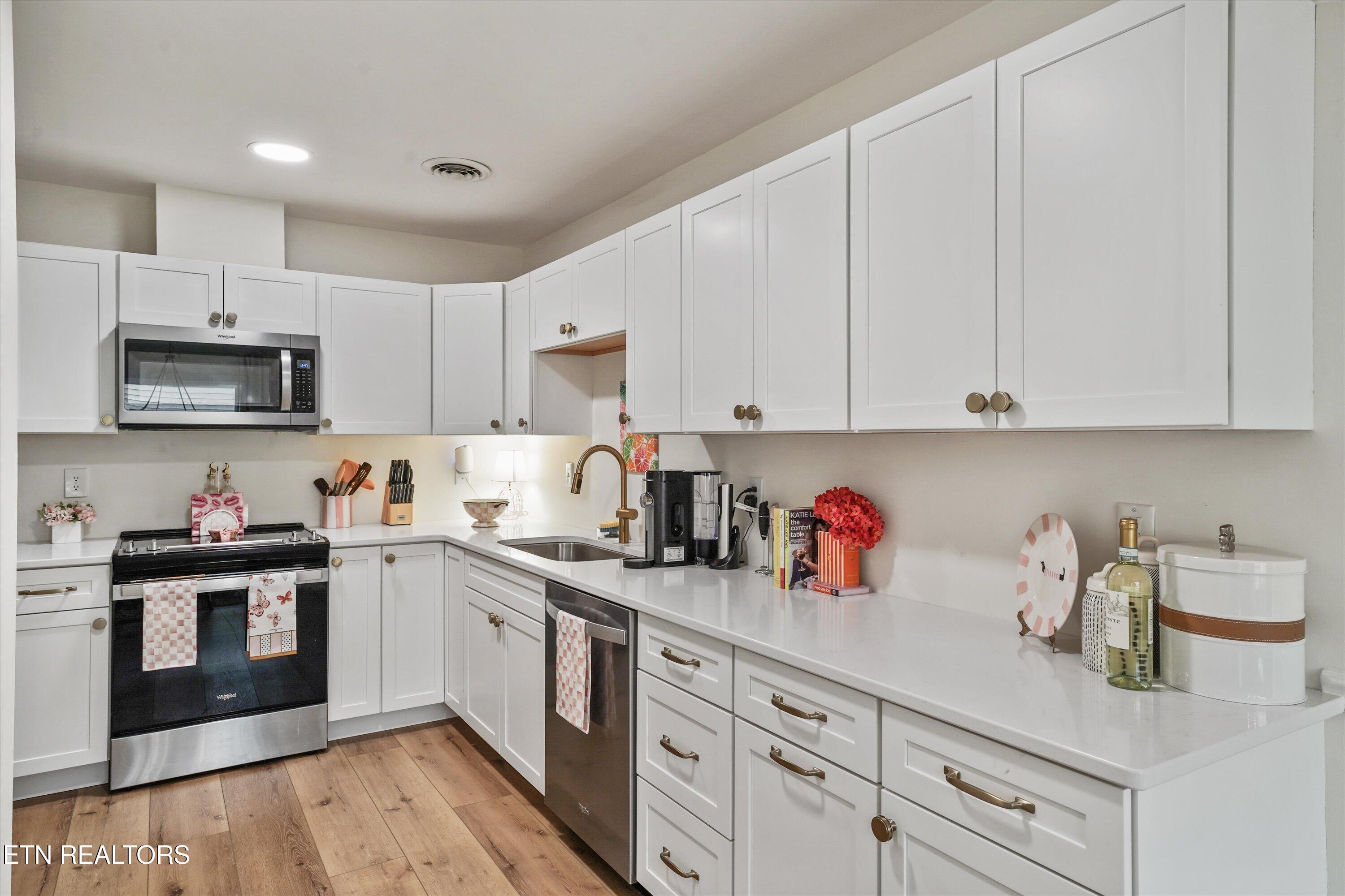 7822 Village Drive