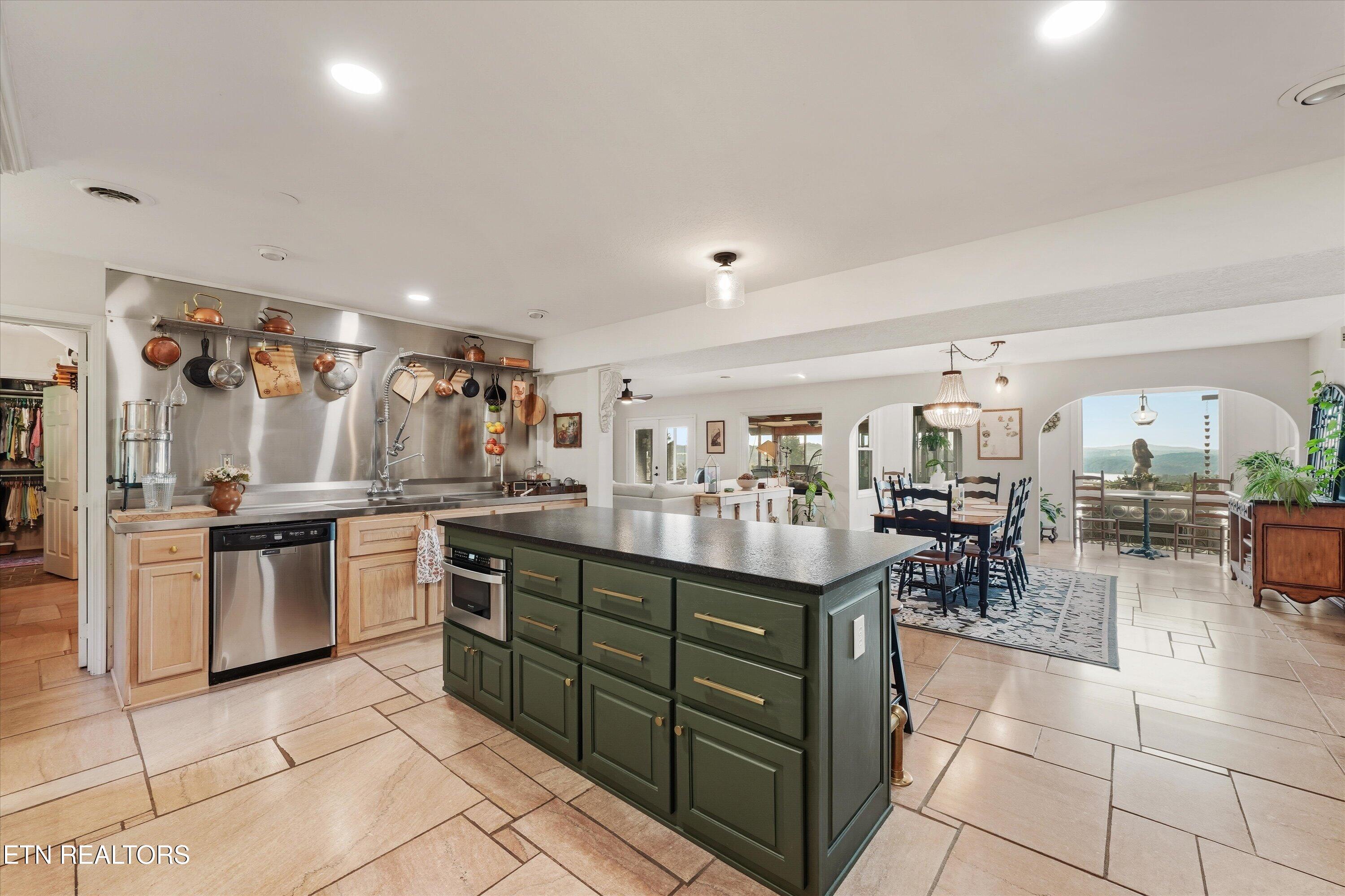 229 Bowers Rd
