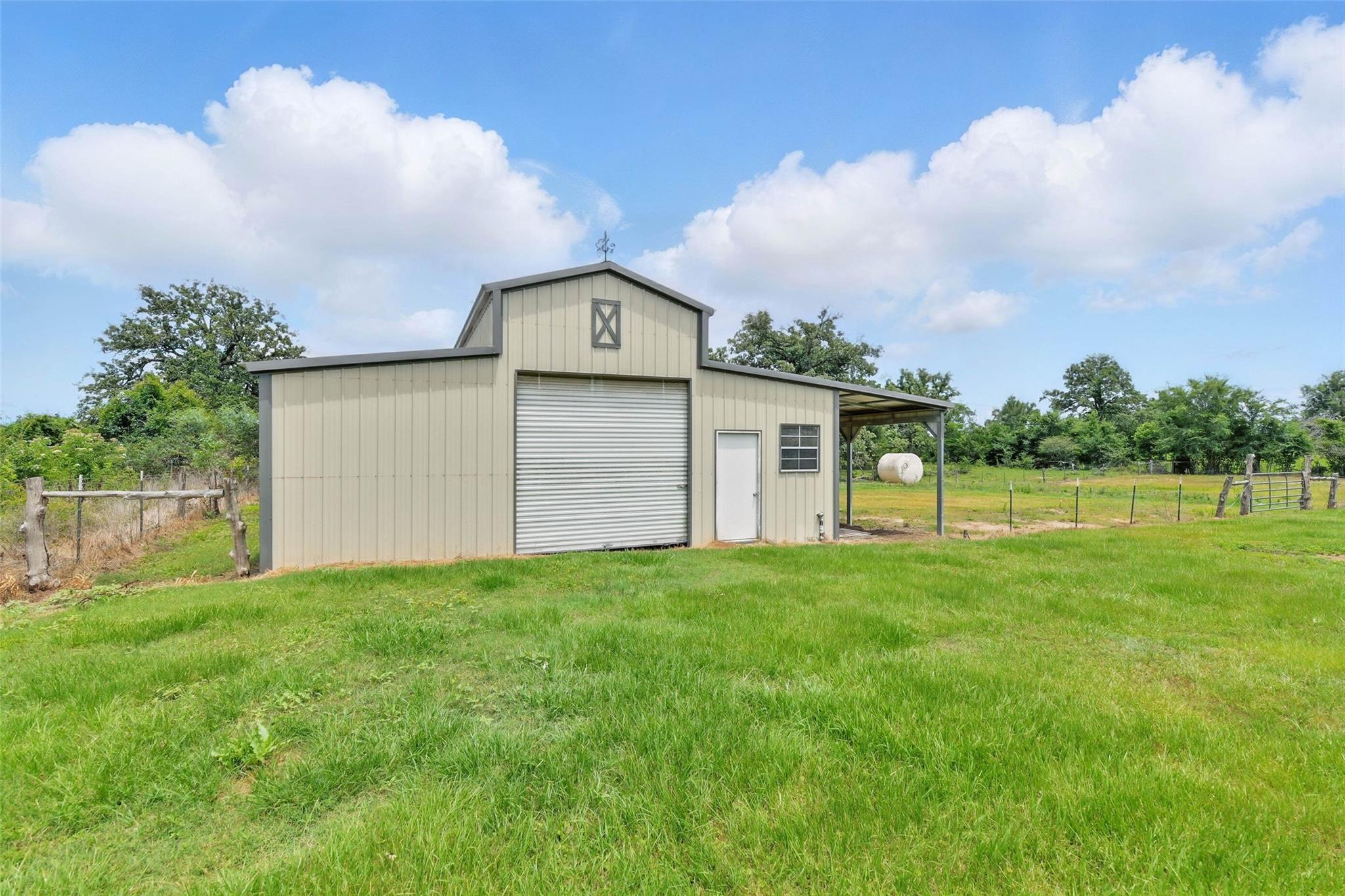 960 N Fm 1486 Road