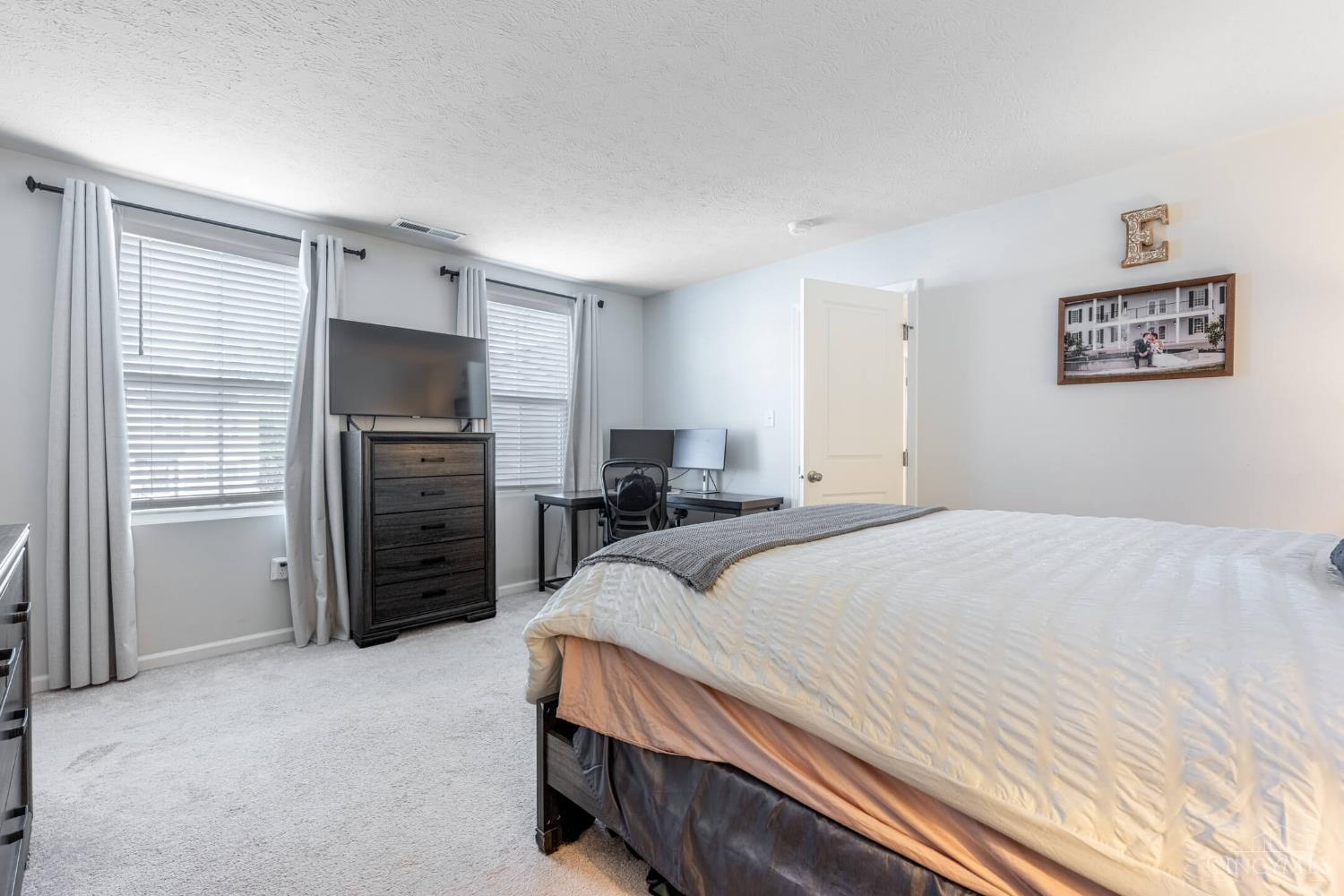 5750 Woodcreek Drive