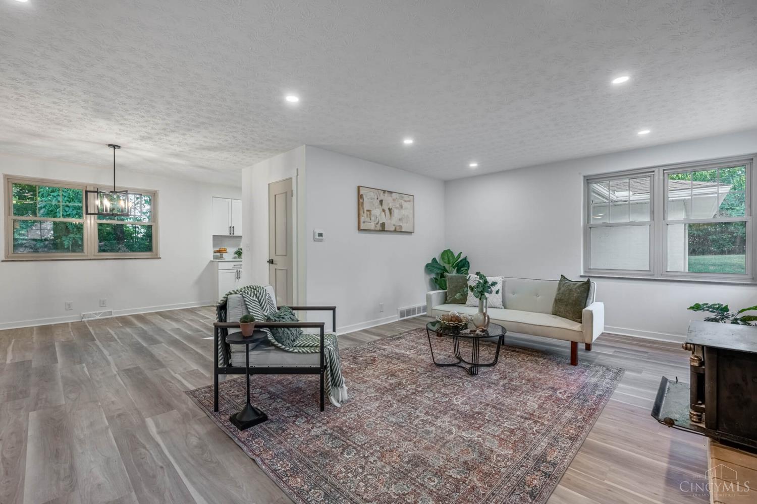 8301 Red Lion Five Points Road