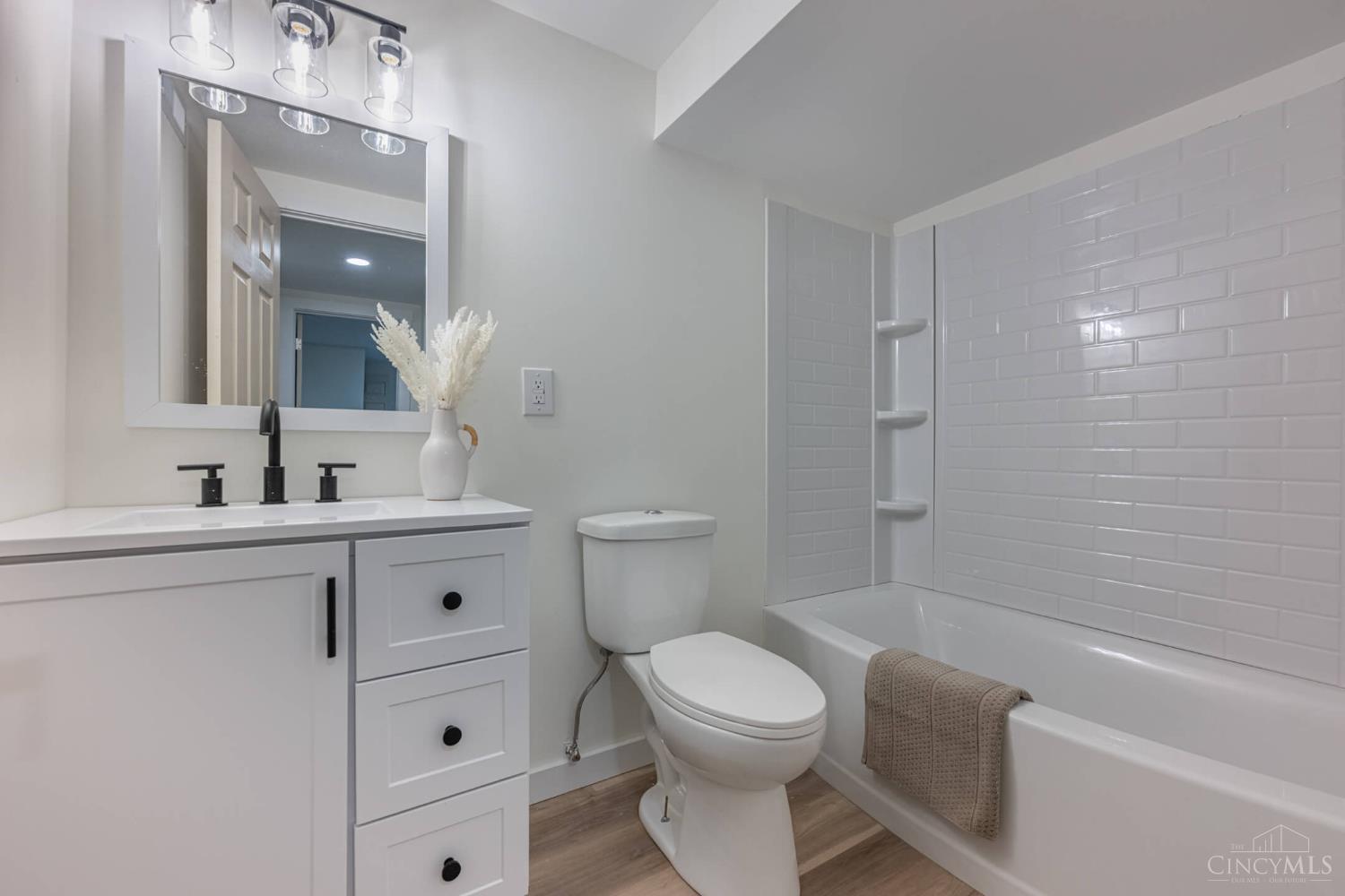 8301 Red Lion Five Points Road