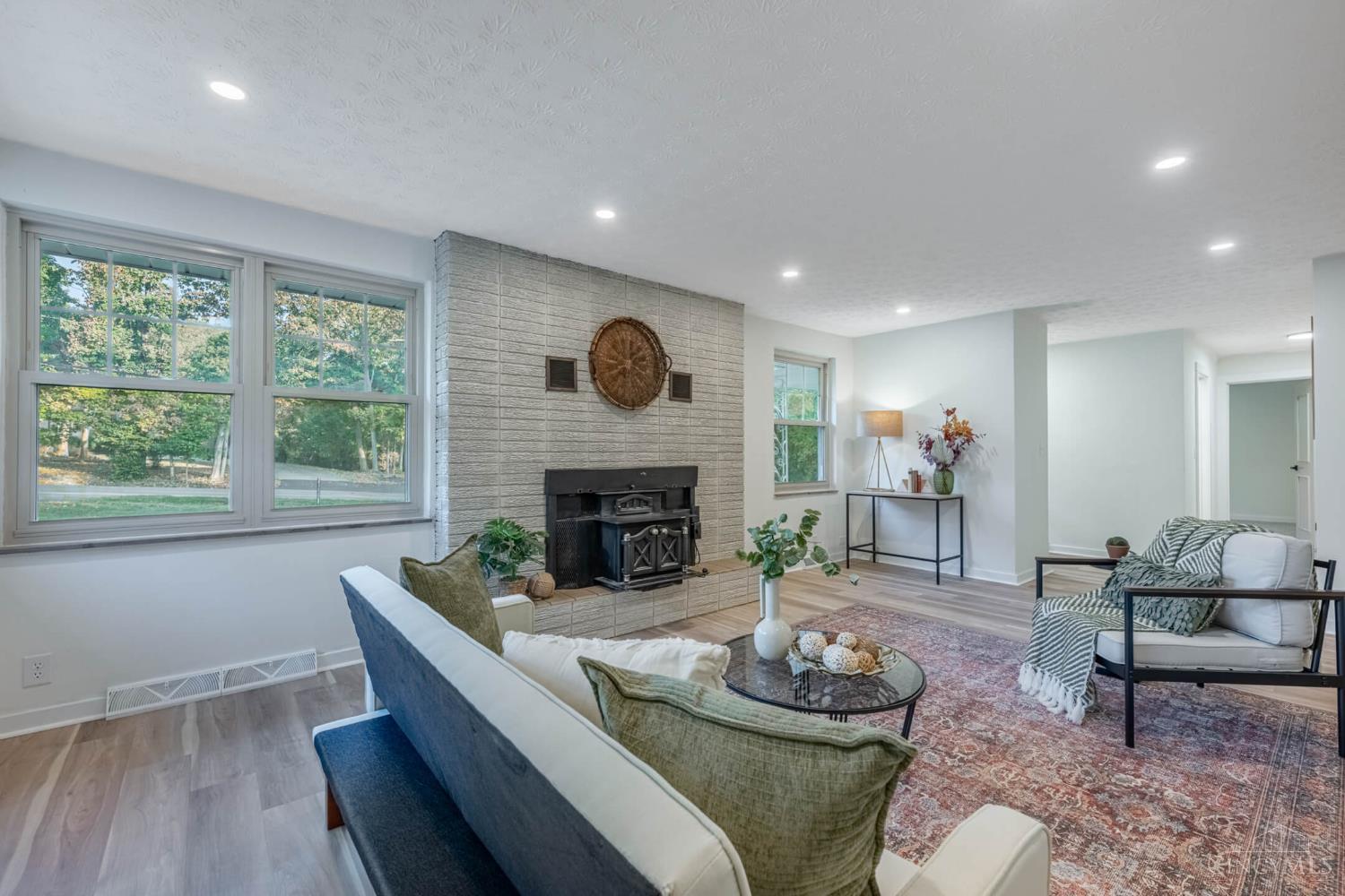 8301 Red Lion Five Points Road