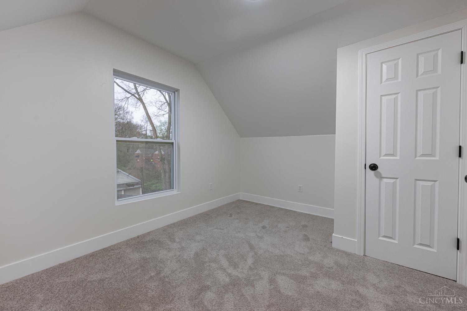 5618 Prentice Street