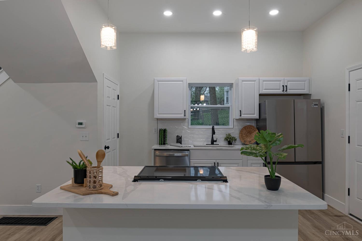 5618 Prentice Street