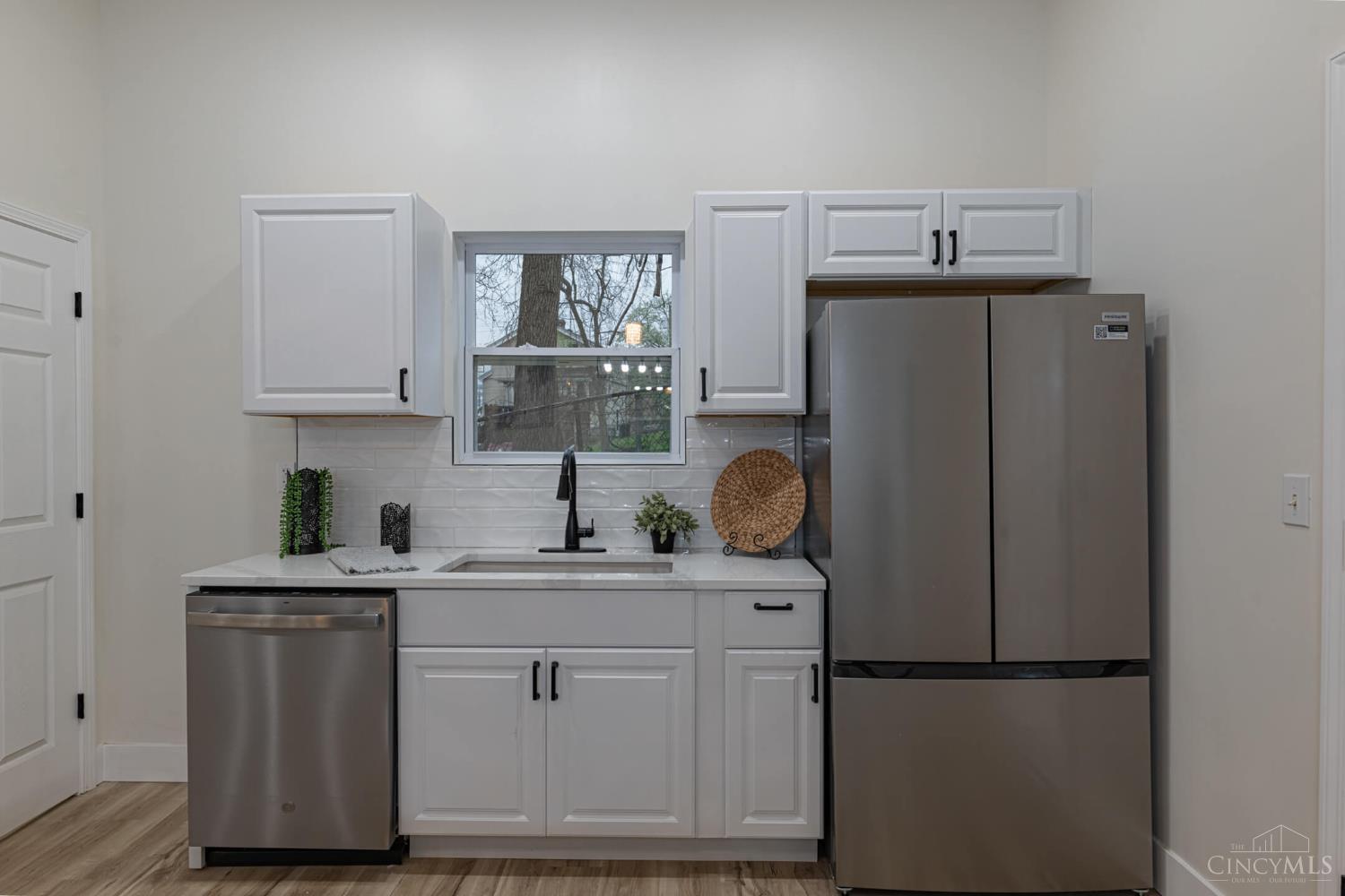 5618 Prentice Street