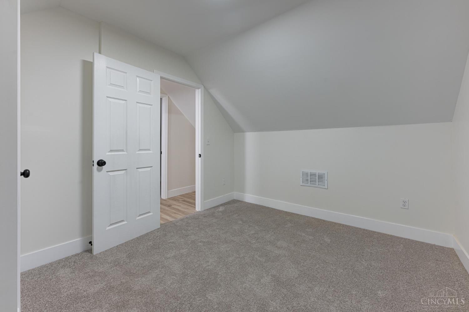 5618 Prentice Street