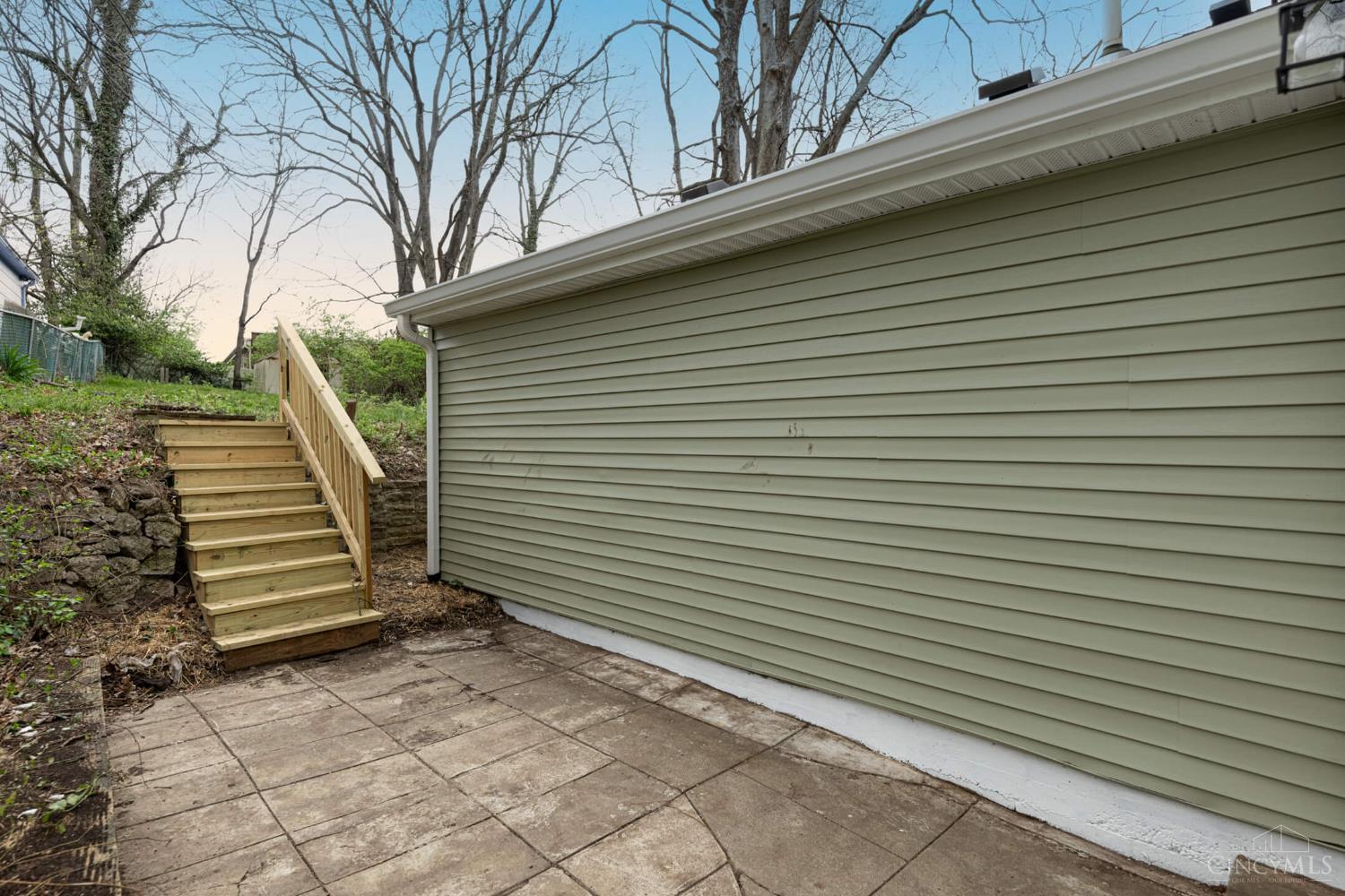 5618 Prentice Street