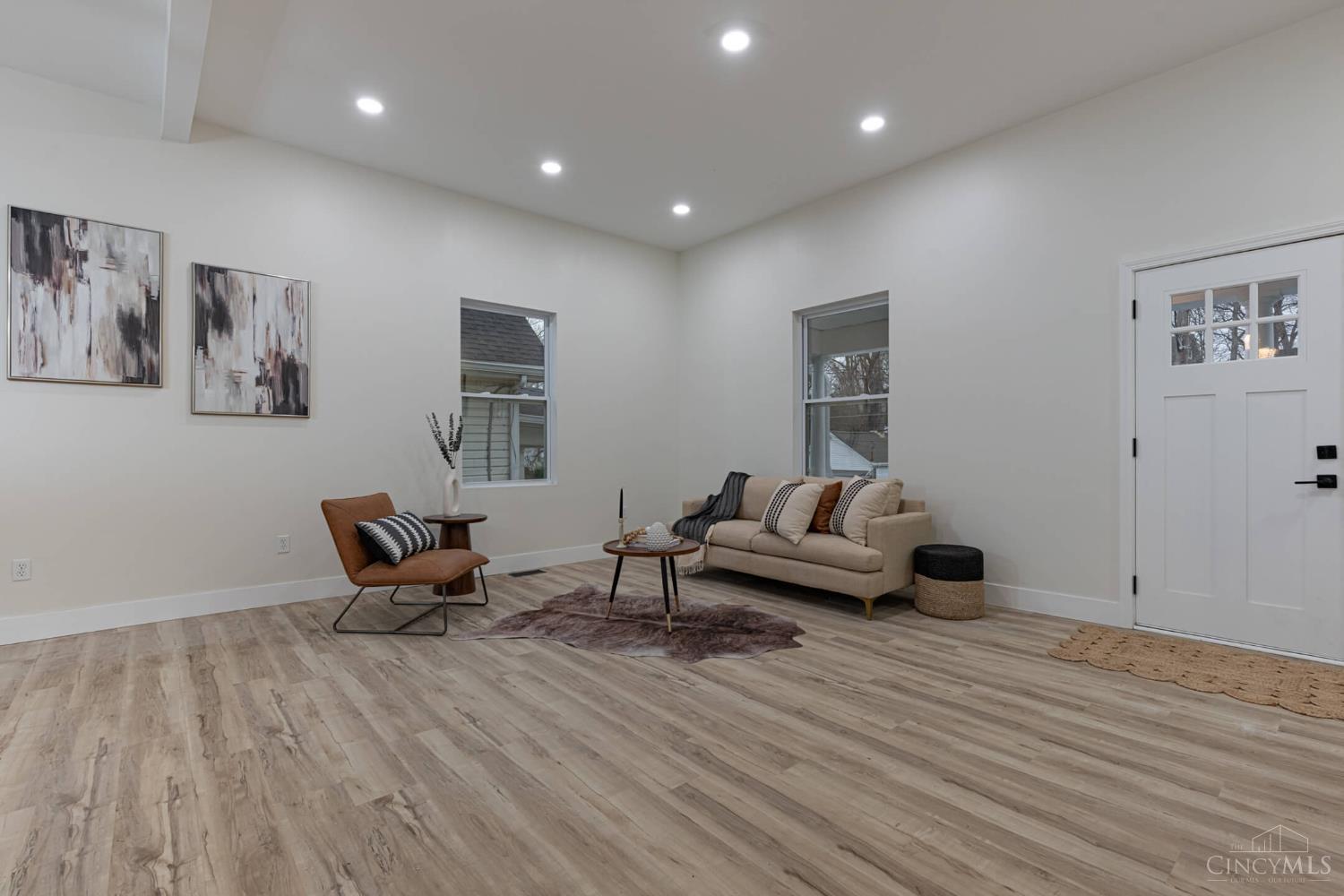 5618 Prentice Street