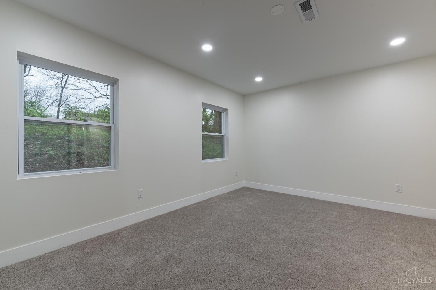 5618 Prentice Street