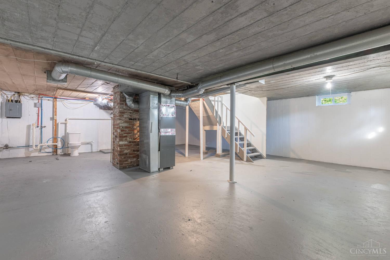 1205 Ellen Drive