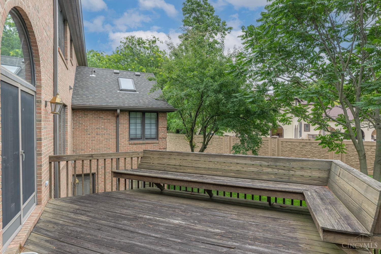 514 Shambord Circle