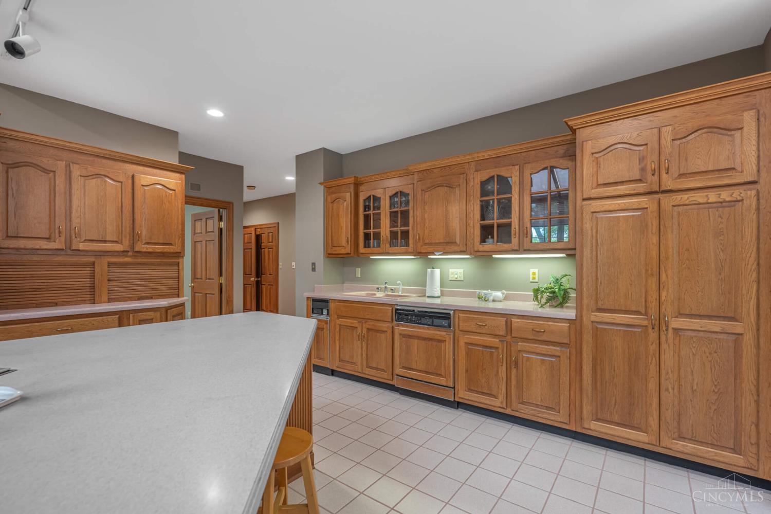 514 Shambord Circle
