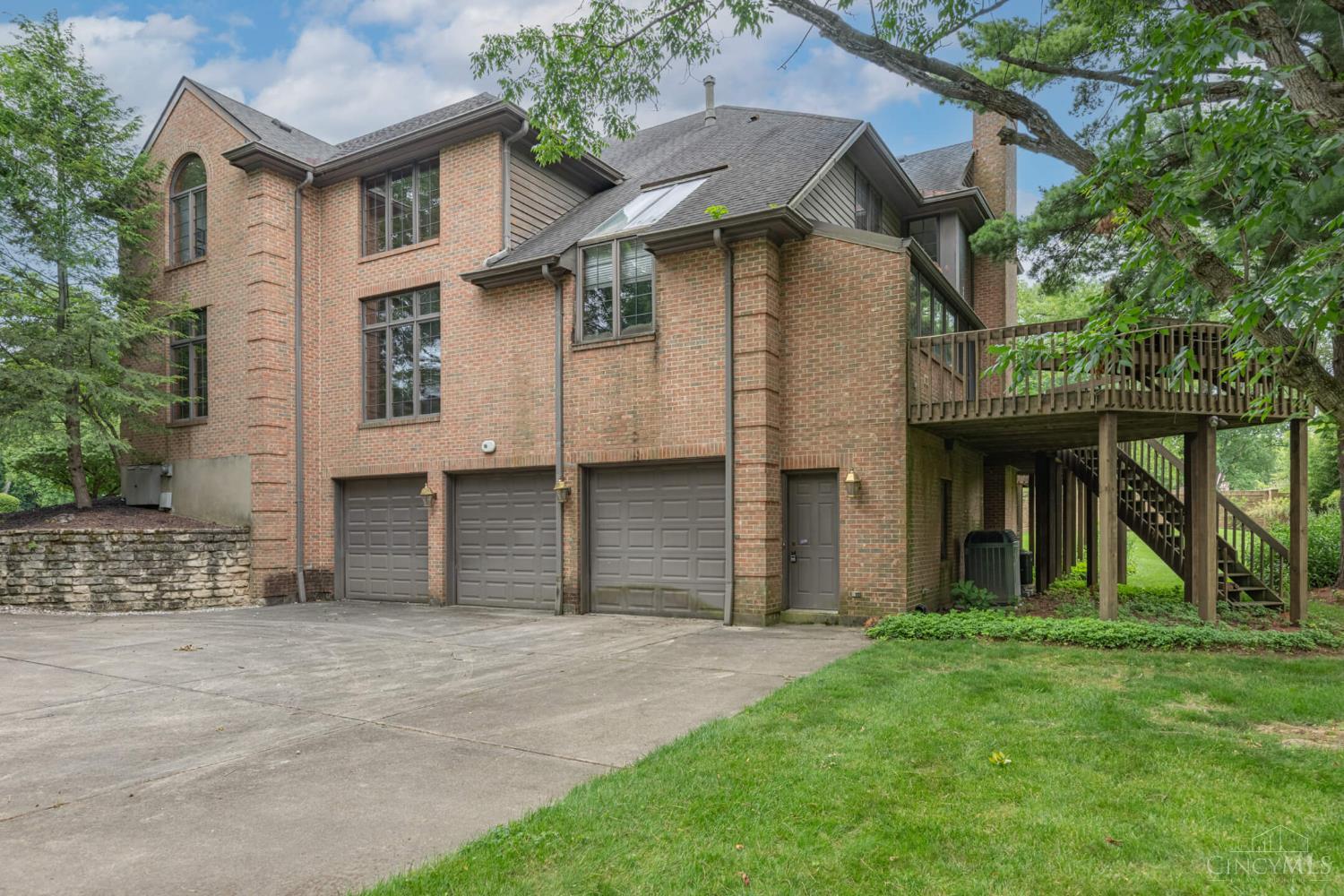 514 Shambord Circle