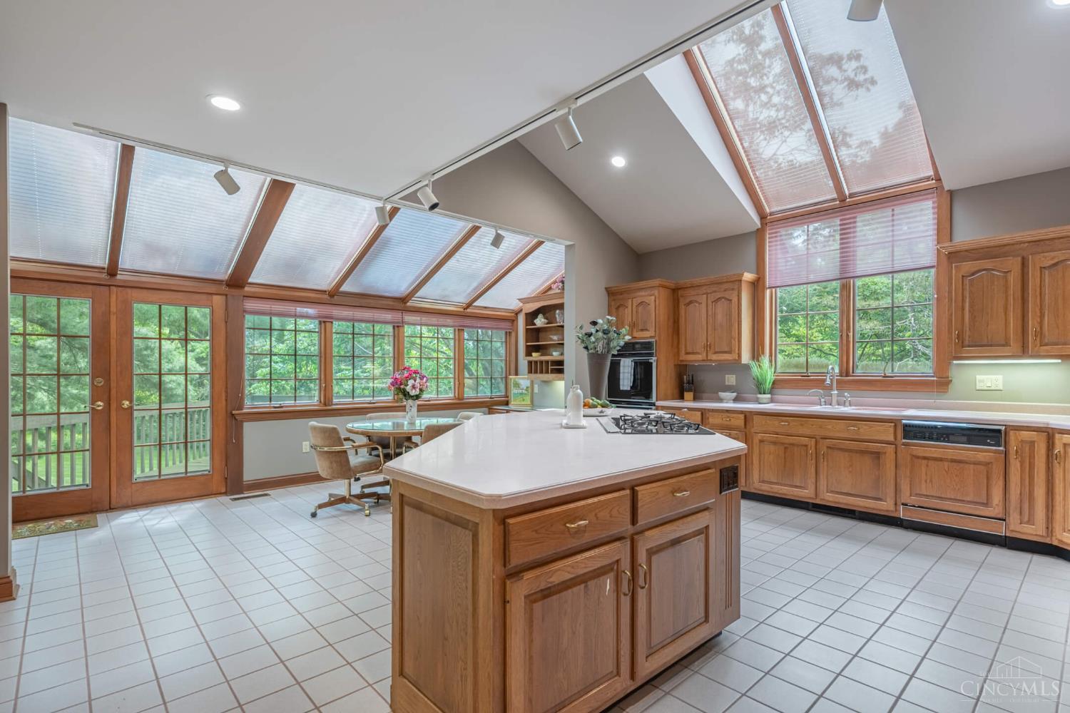 514 Shambord Circle