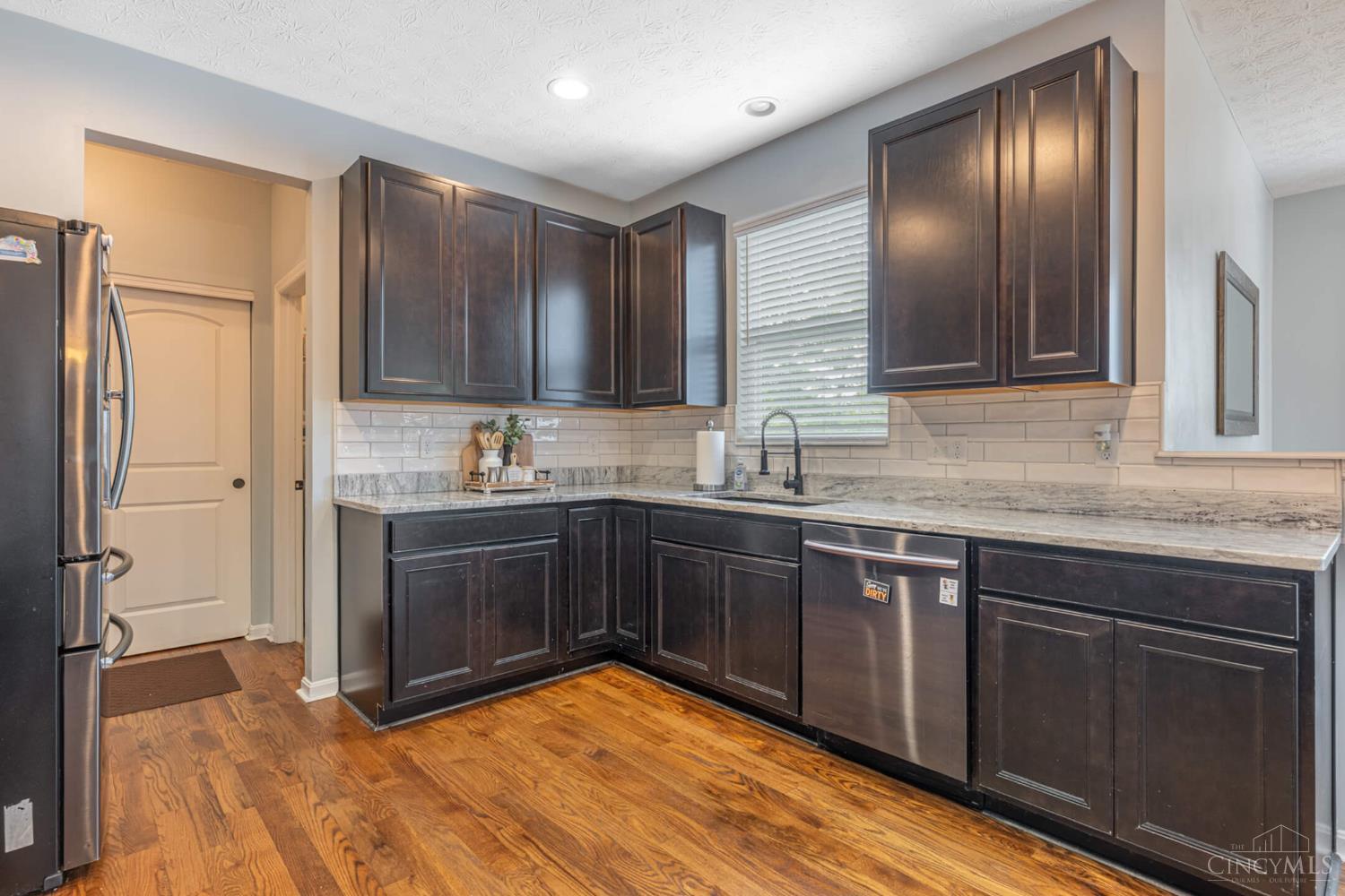 3125 Running Deer Trail
