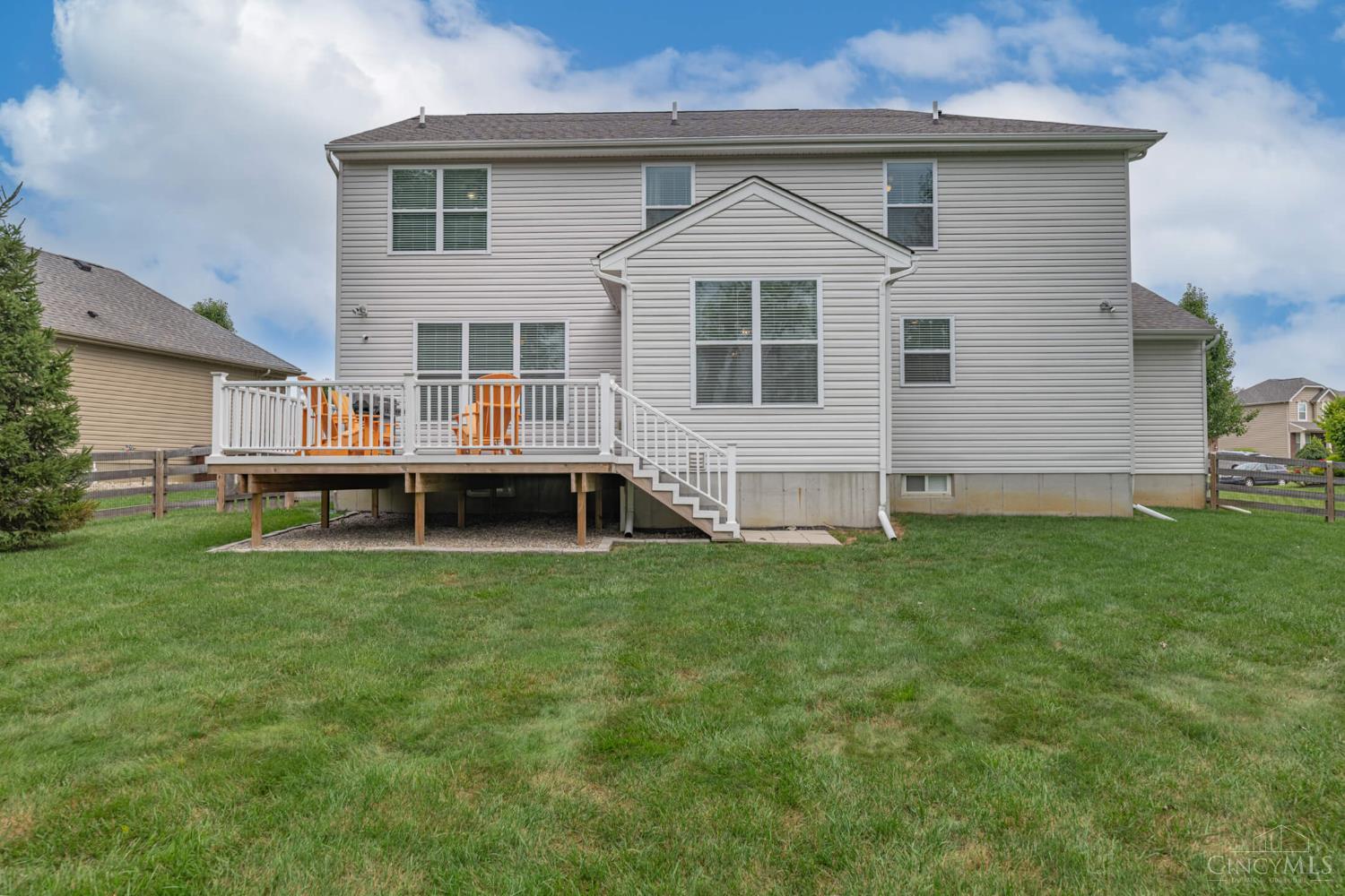 3125 Running Deer Trail
