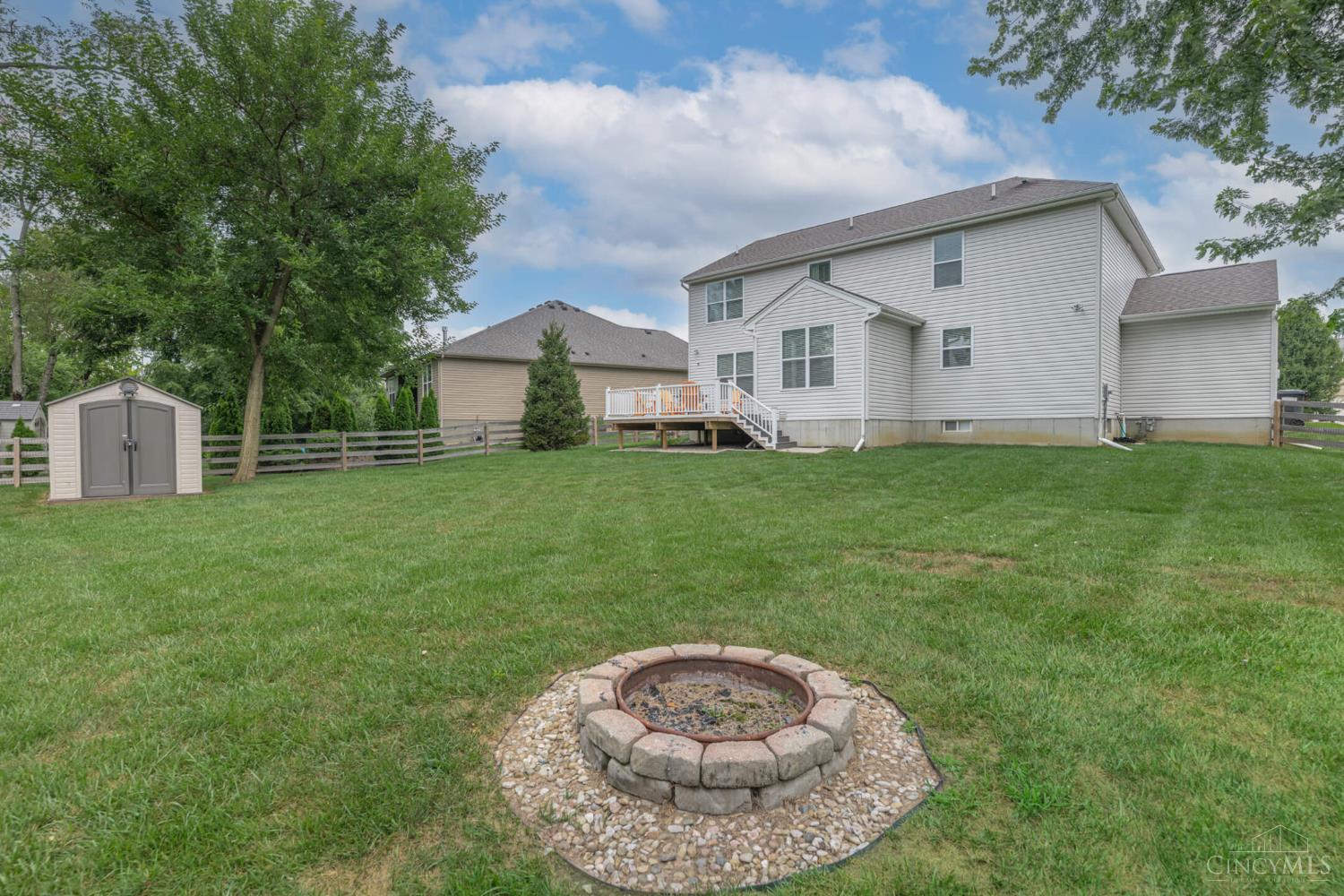 3125 Running Deer Trail