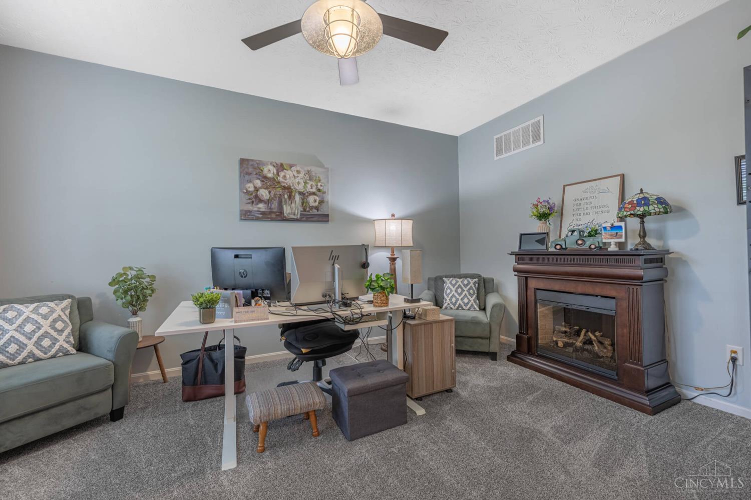 3125 Running Deer Trail