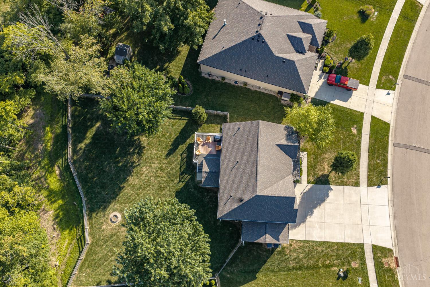 3125 Running Deer Trail