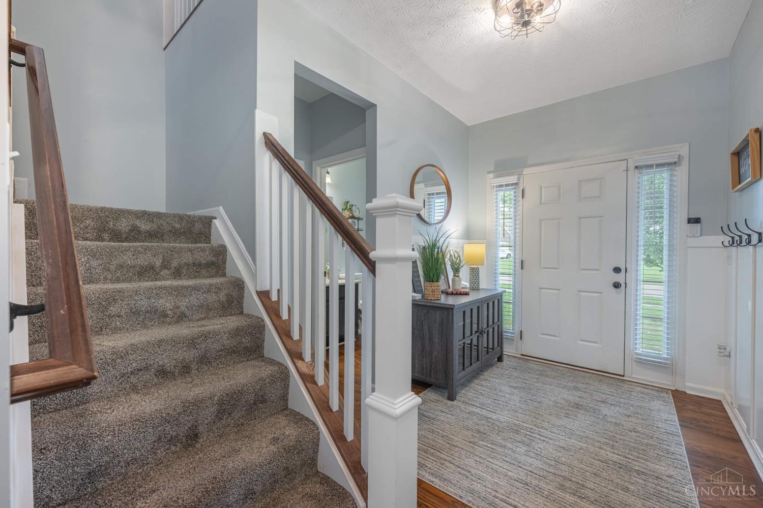 3125 Running Deer Trail