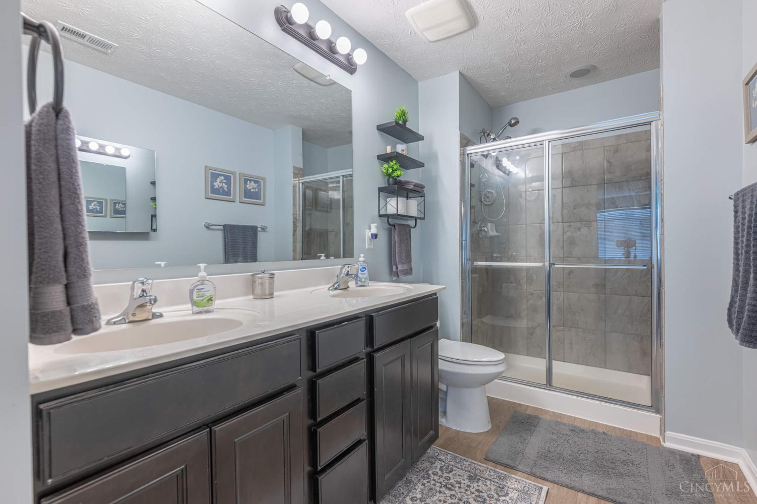 3125 Running Deer Trail
