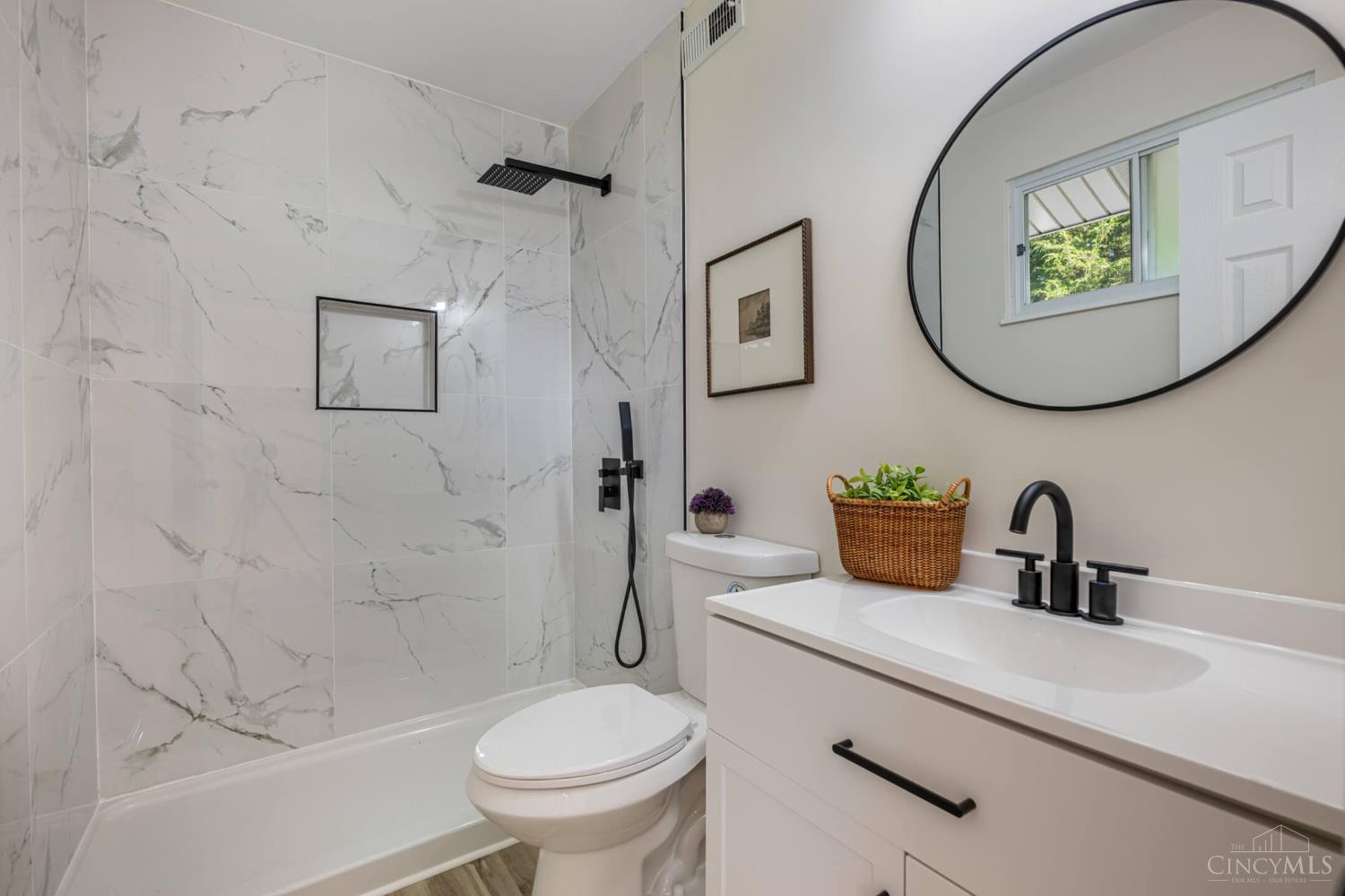 8249 Lakenoll Court