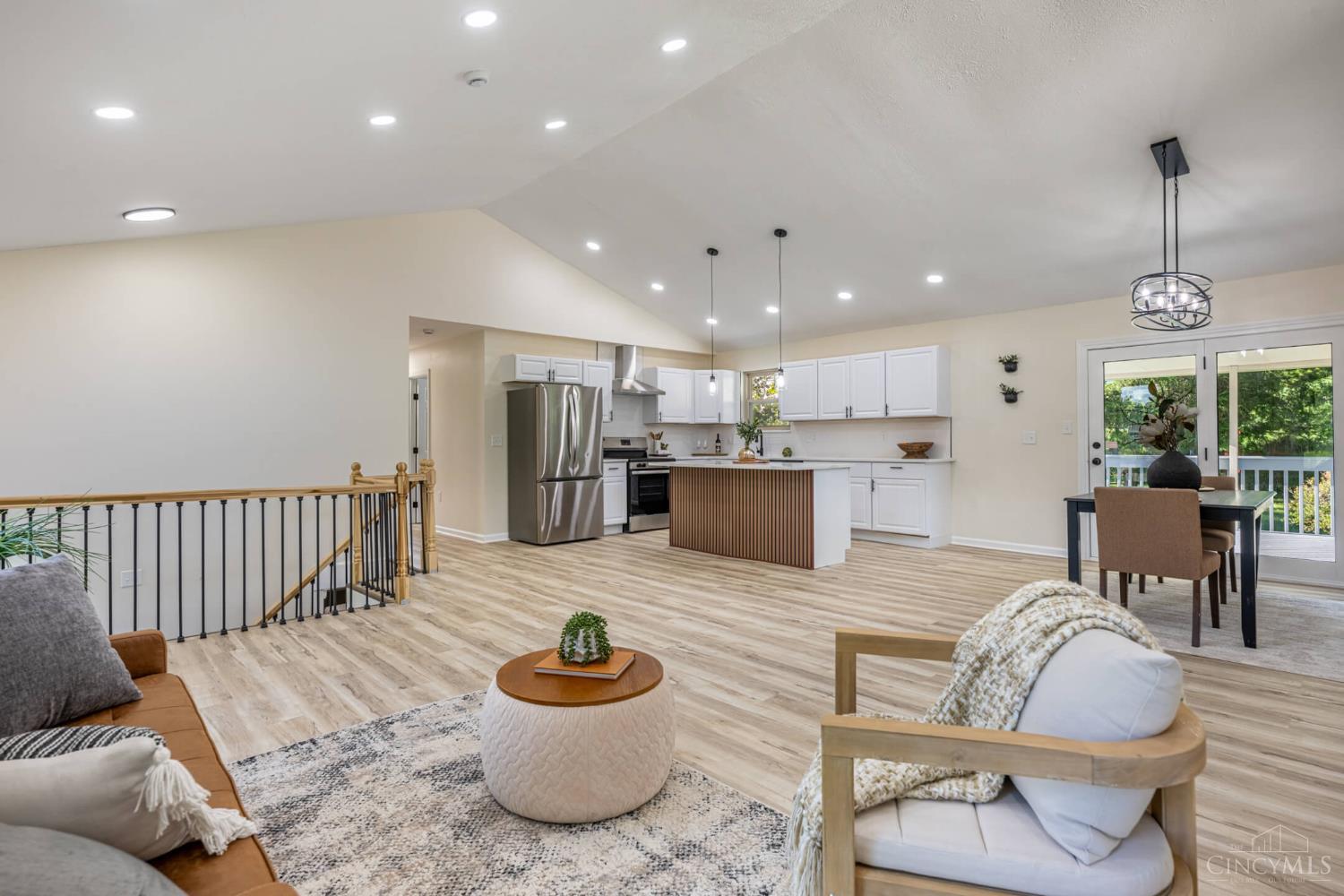 8249 Lakenoll Court