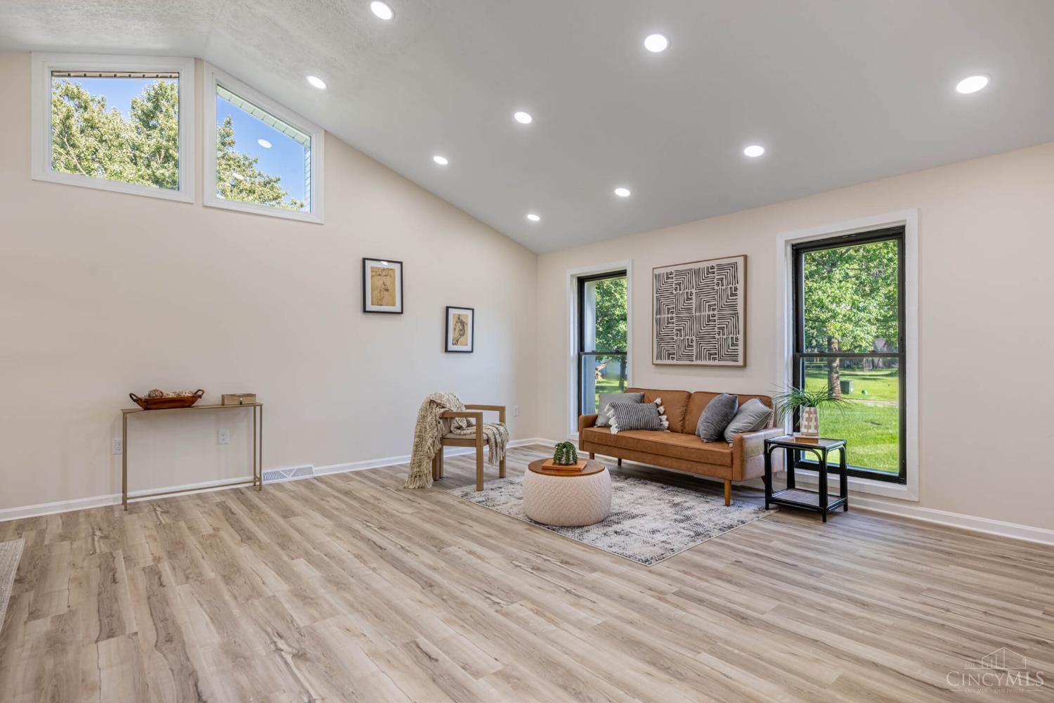 8249 Lakenoll Court