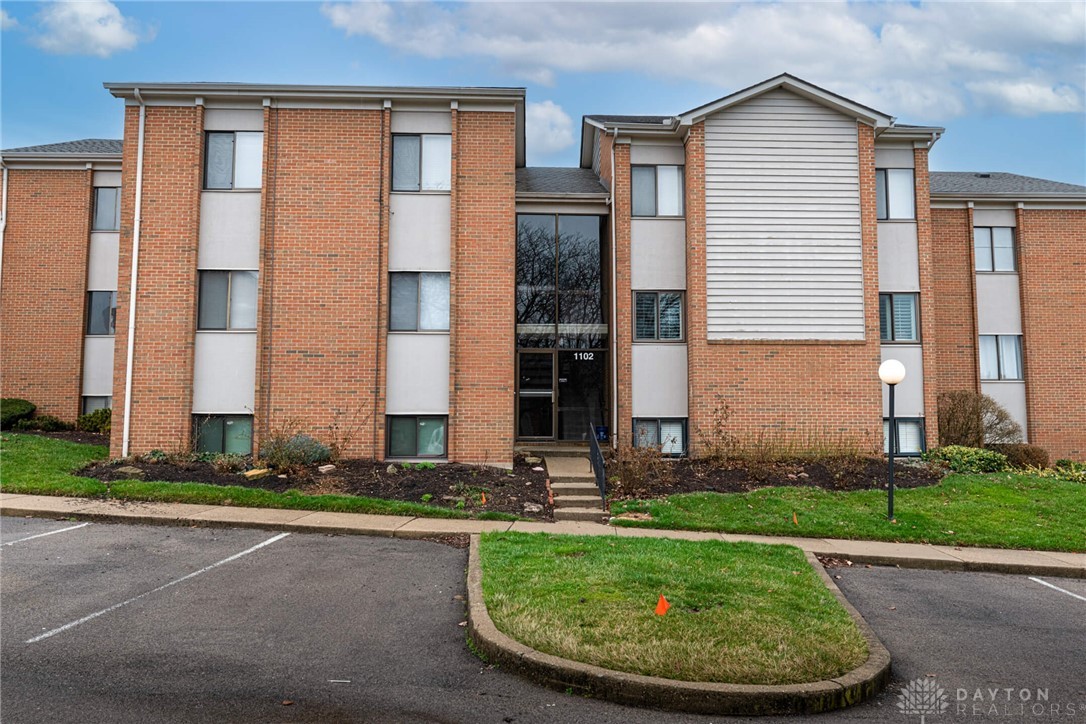 1102 Arrowhead Crossing B