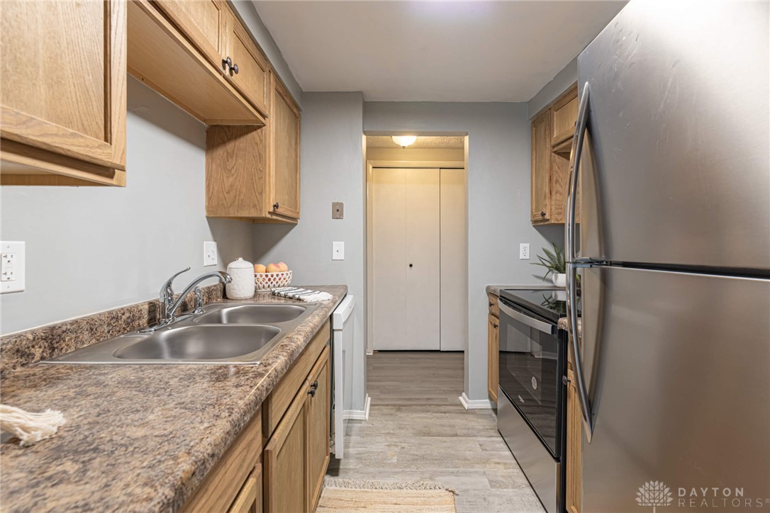 1102 Arrowhead Crossing B