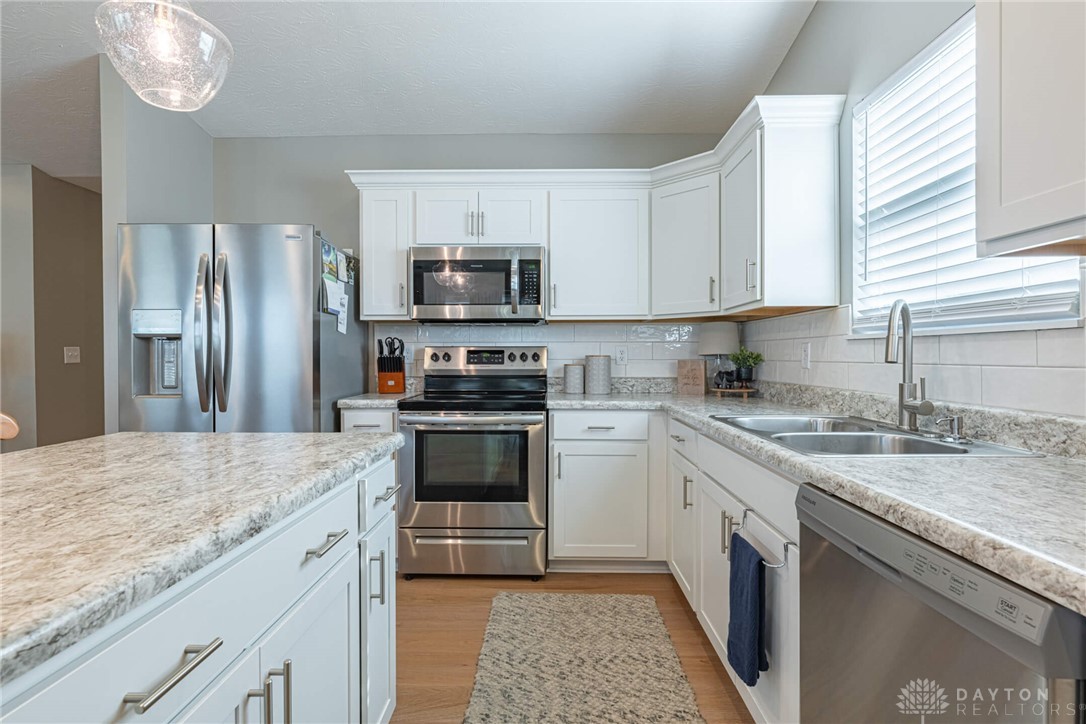 1604 Ashbury Court
