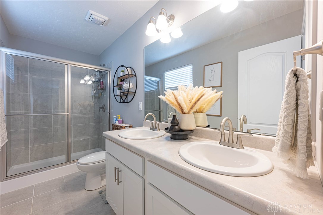 1604 Ashbury Court