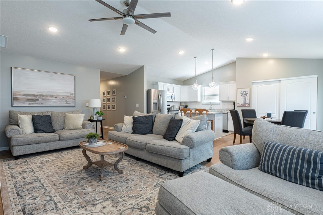 1604 Ashbury Court