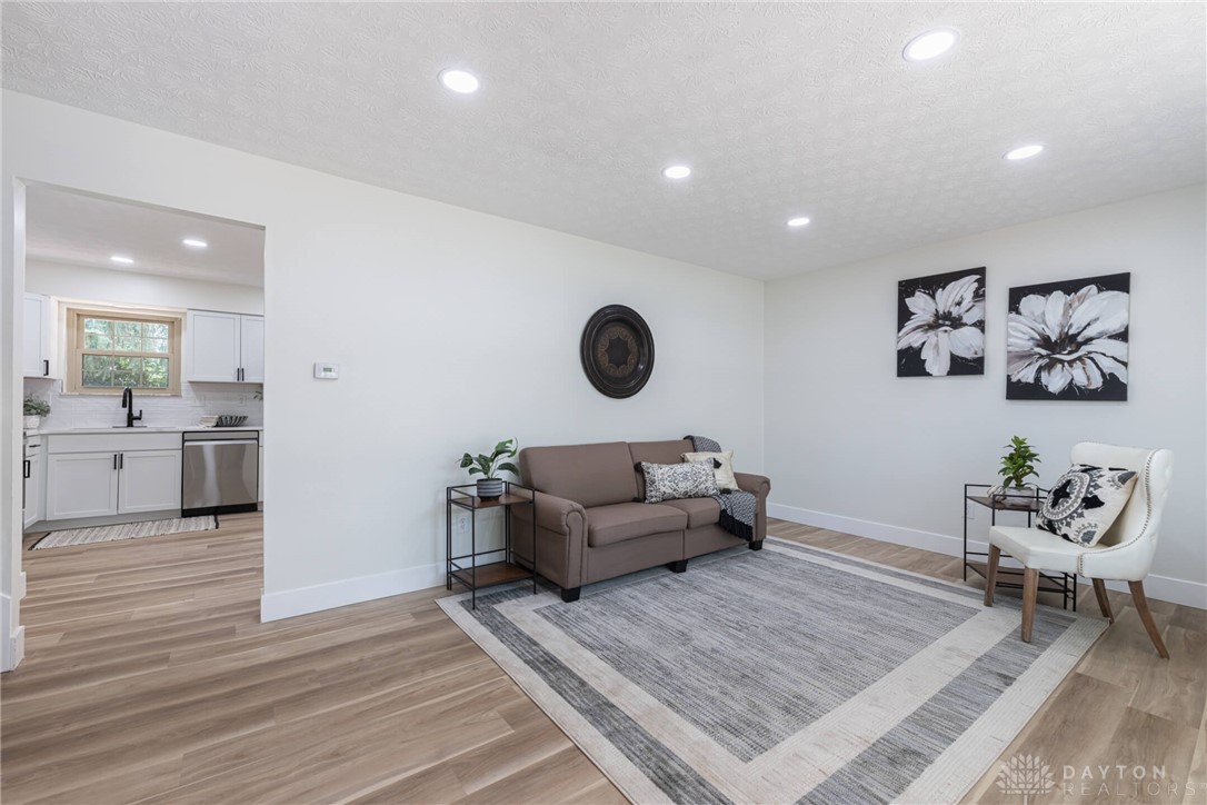 5556 Chateau Way